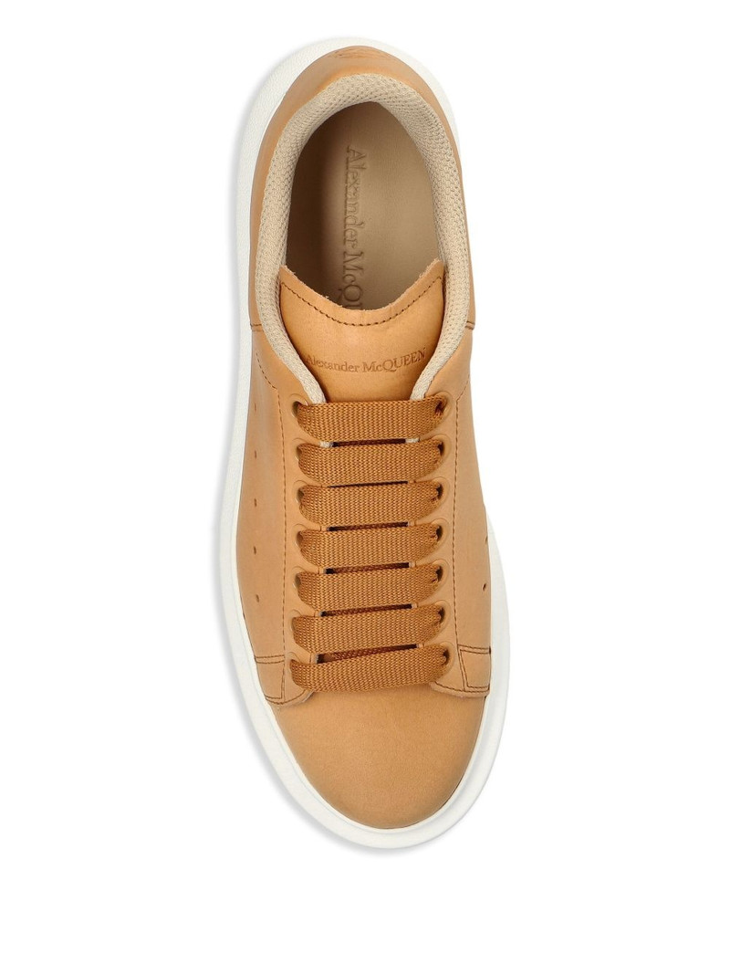 Oversized sneakers 4