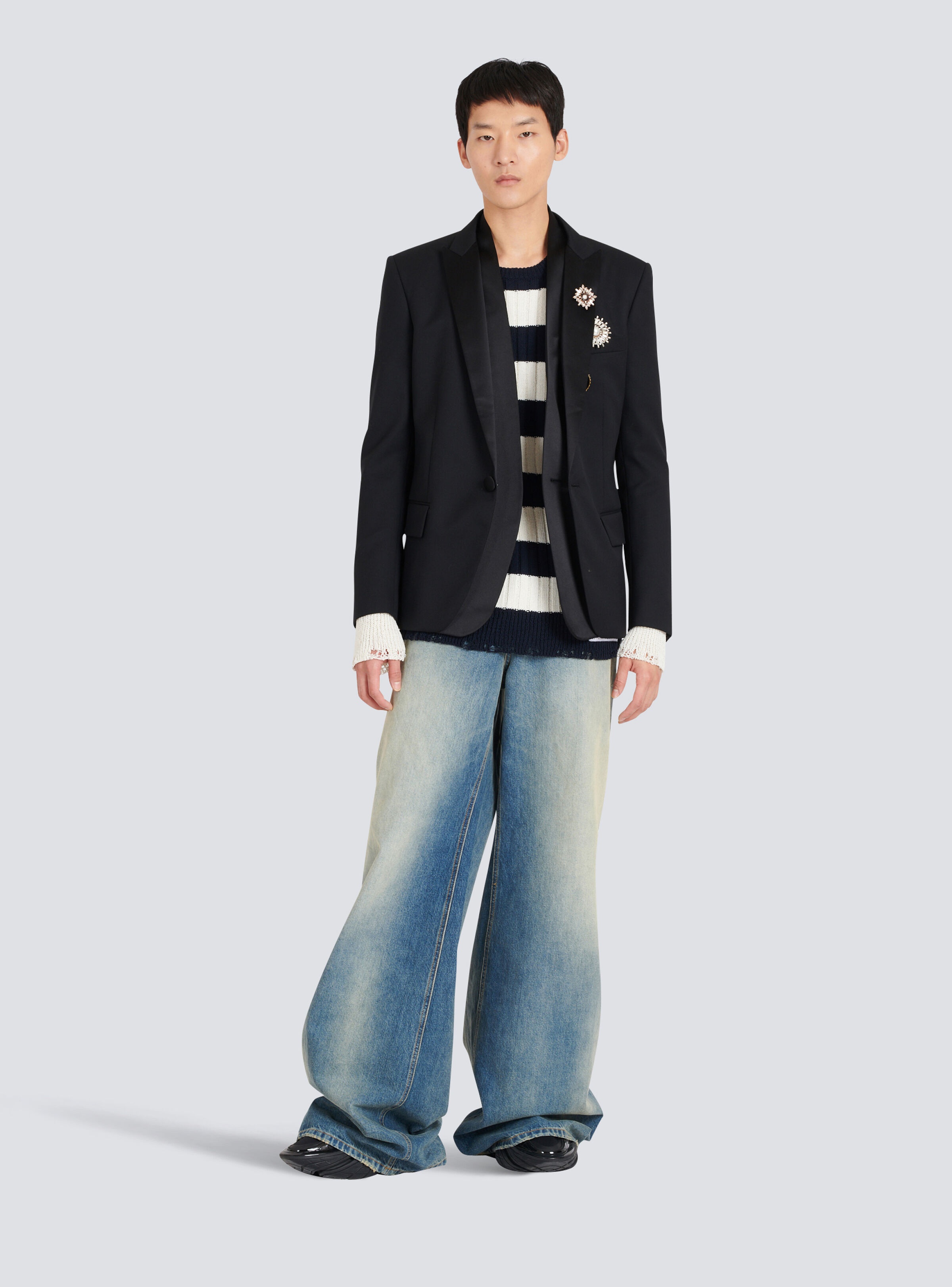 Wool blazer with embroidered badges and satin collar - 3