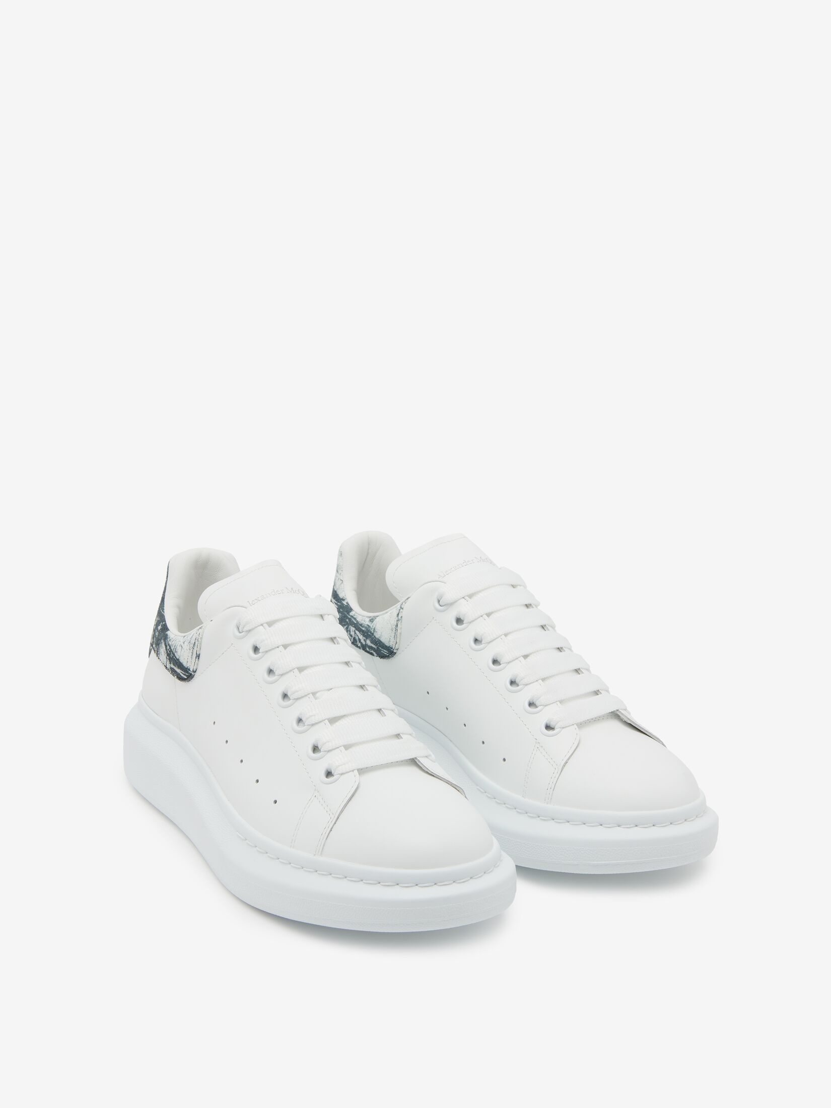 Men's Oversized Sneaker in White/black - 2