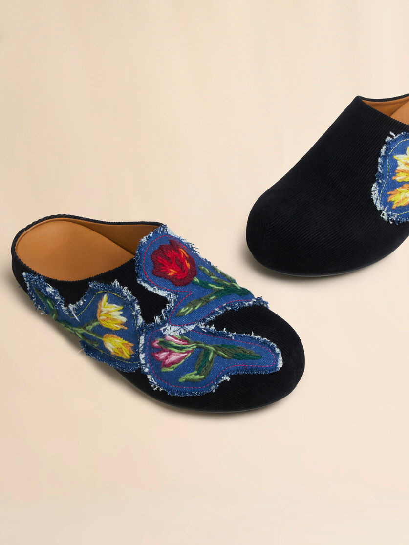 BLACK CORDUROY FUSSBETT SABOT WITH DENIM APPLIQUÉS - 4