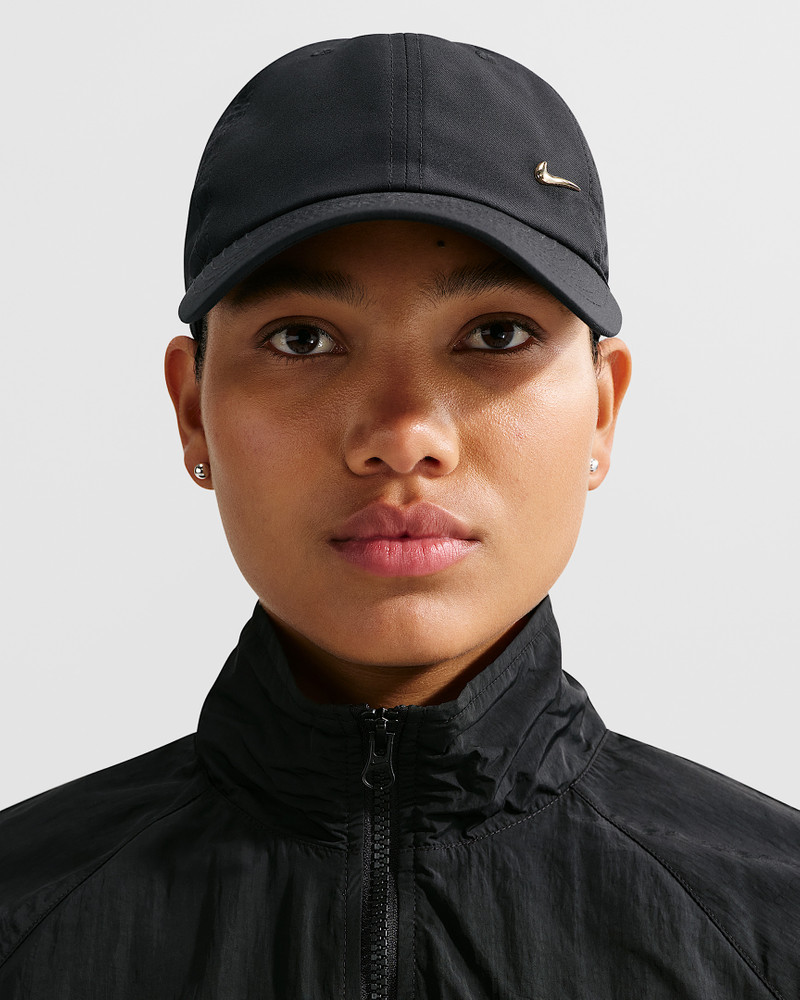 Nike Dri-FIT Club Unstructured Metal Swoosh Cap 1