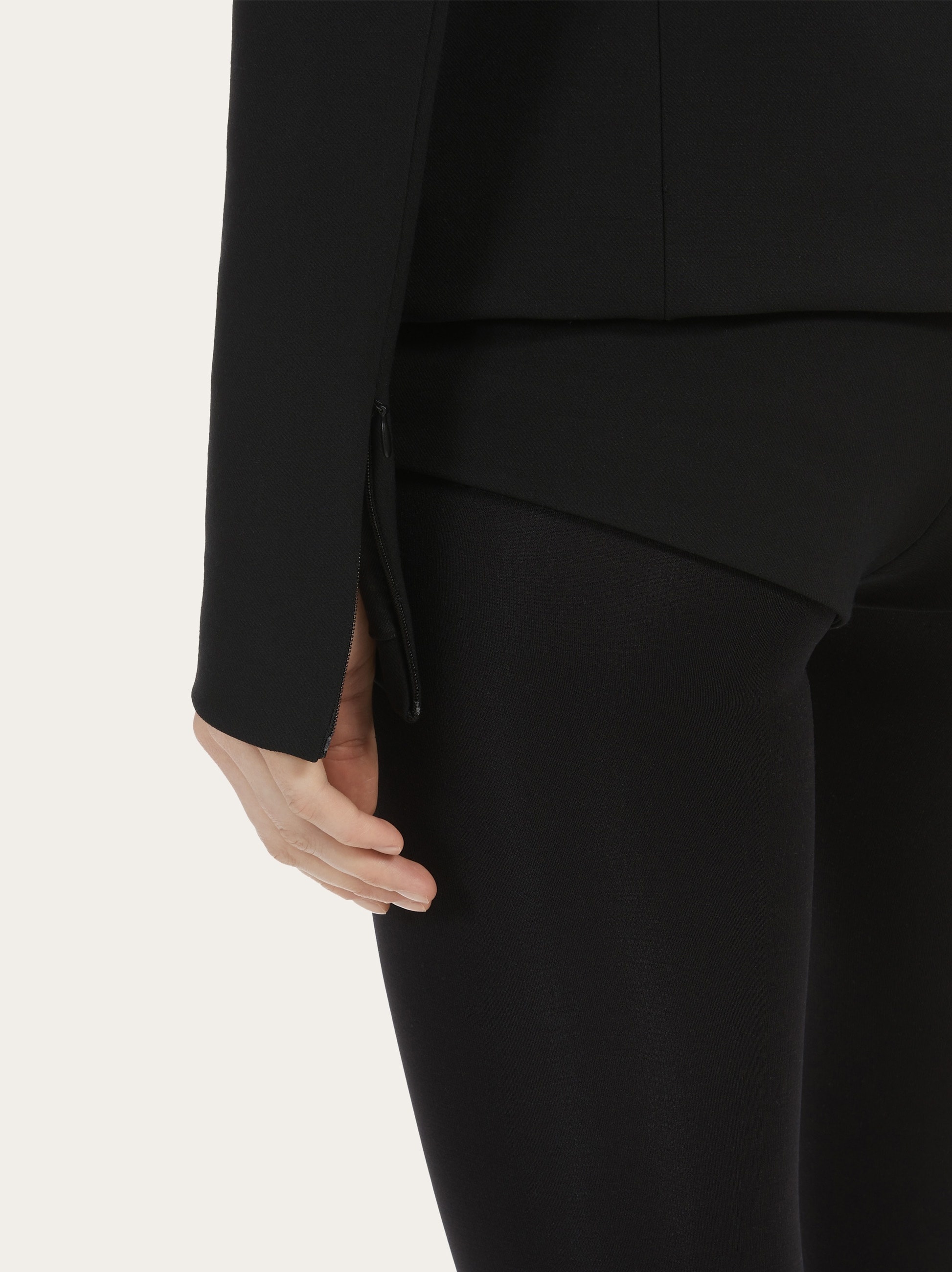 Single breasted asymmetric blazer - 5