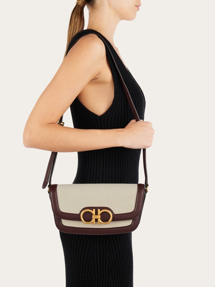 【SALVATORE FERRAGAMO】TRAPEZIO SHOULDER BAG Ferragamo Salvatore Trapezio shoulder bag size (S) | italist