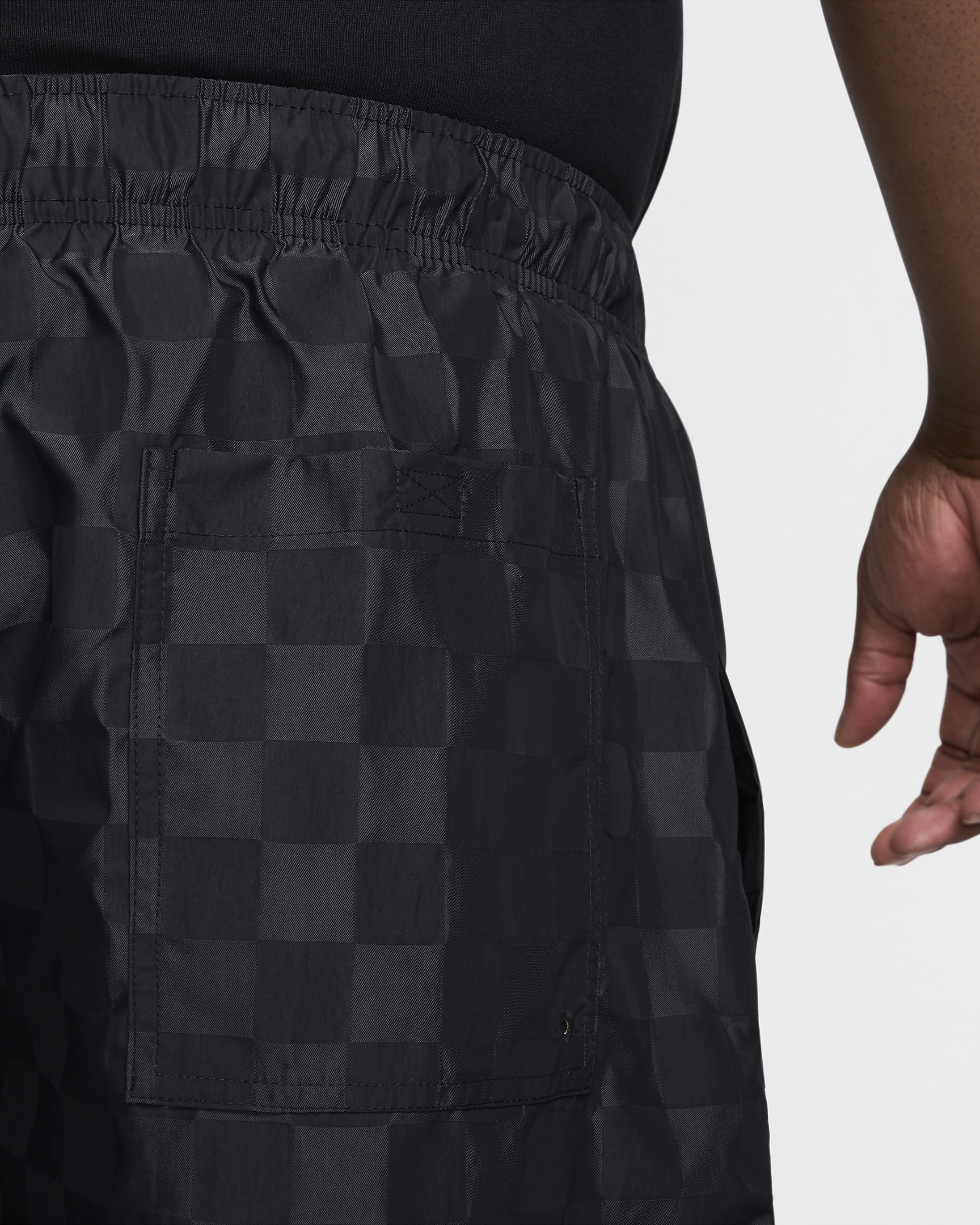 Nike Club Men's Flow Shorts - 13
