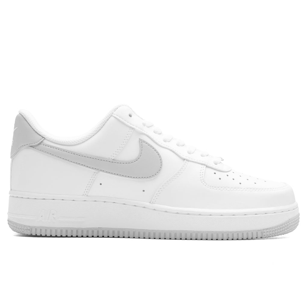 AIR FORCE 1 '07 - WHITE/LIGHT SMOKE GREY - 1