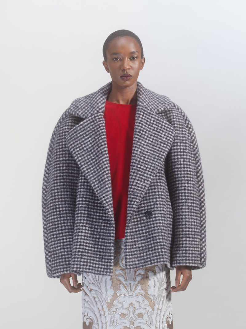 Dries Van Noten SHORT ROUND COAT outlook