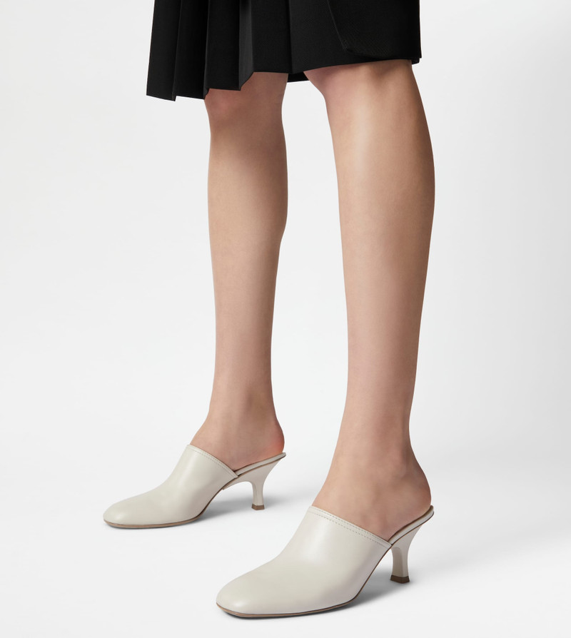 Tod's MULES IN LEATHER - WHITE outlook