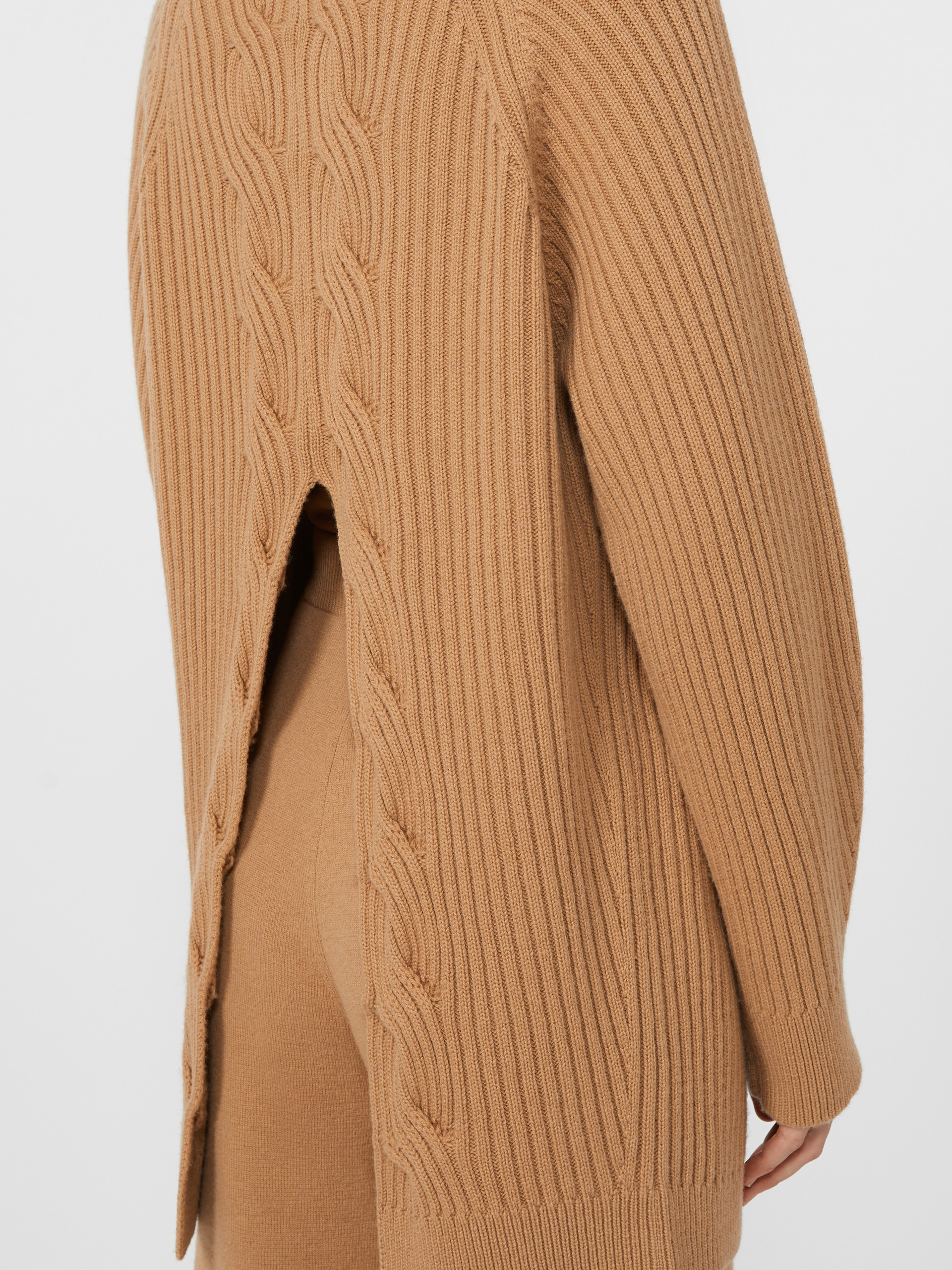 ALCAZAR Wool and cashmere cable-knit jumper - 6