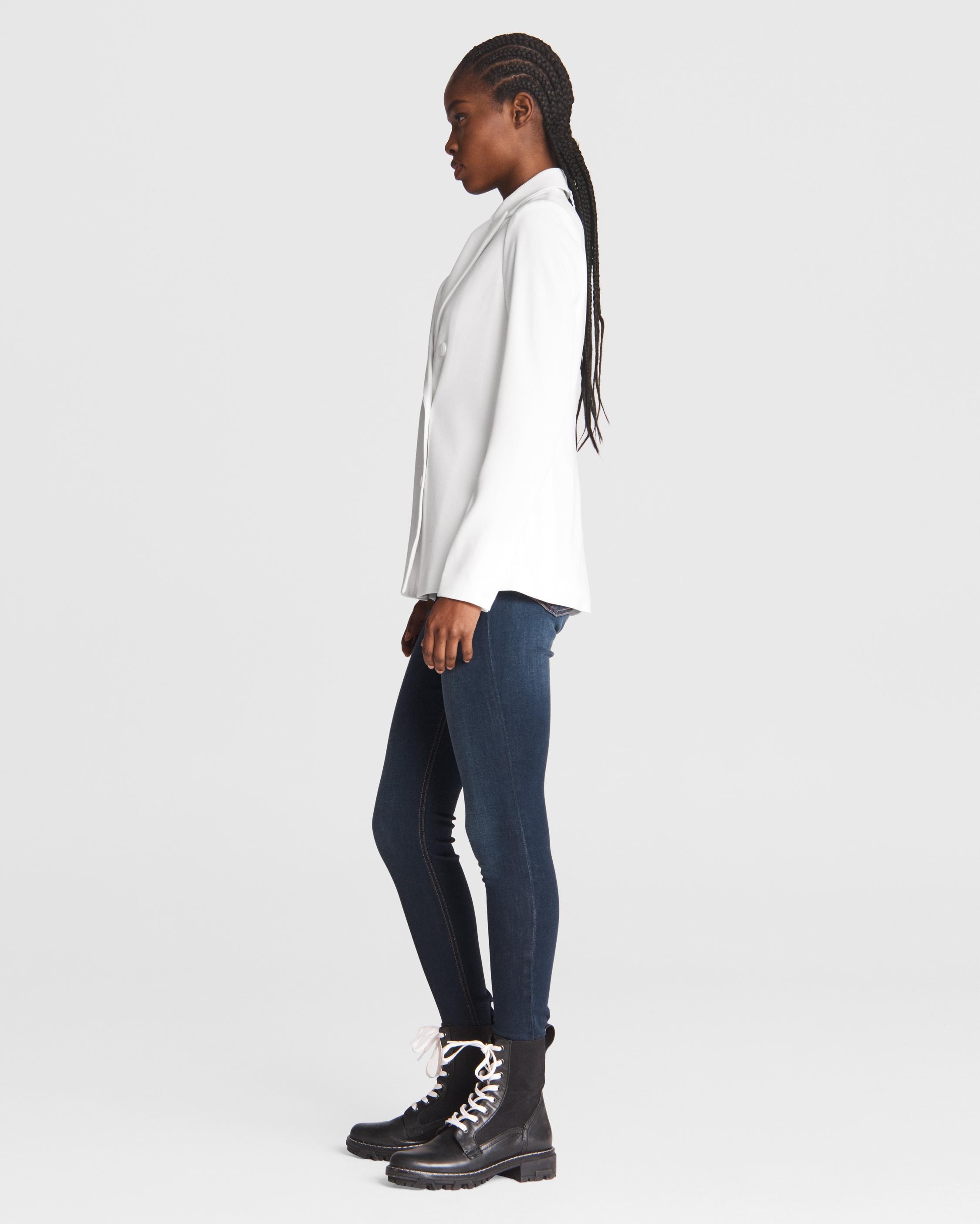 Nyx Crepe Blazer
Classic Fit Blazer - 3