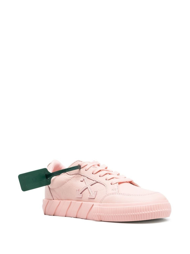 Off-White Low Vulcanized sneakers outlook