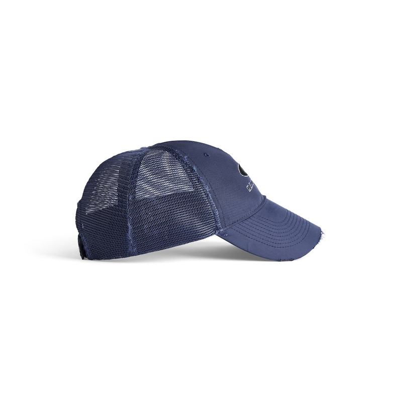 Perforated Trucker Cap in Navy/black 4