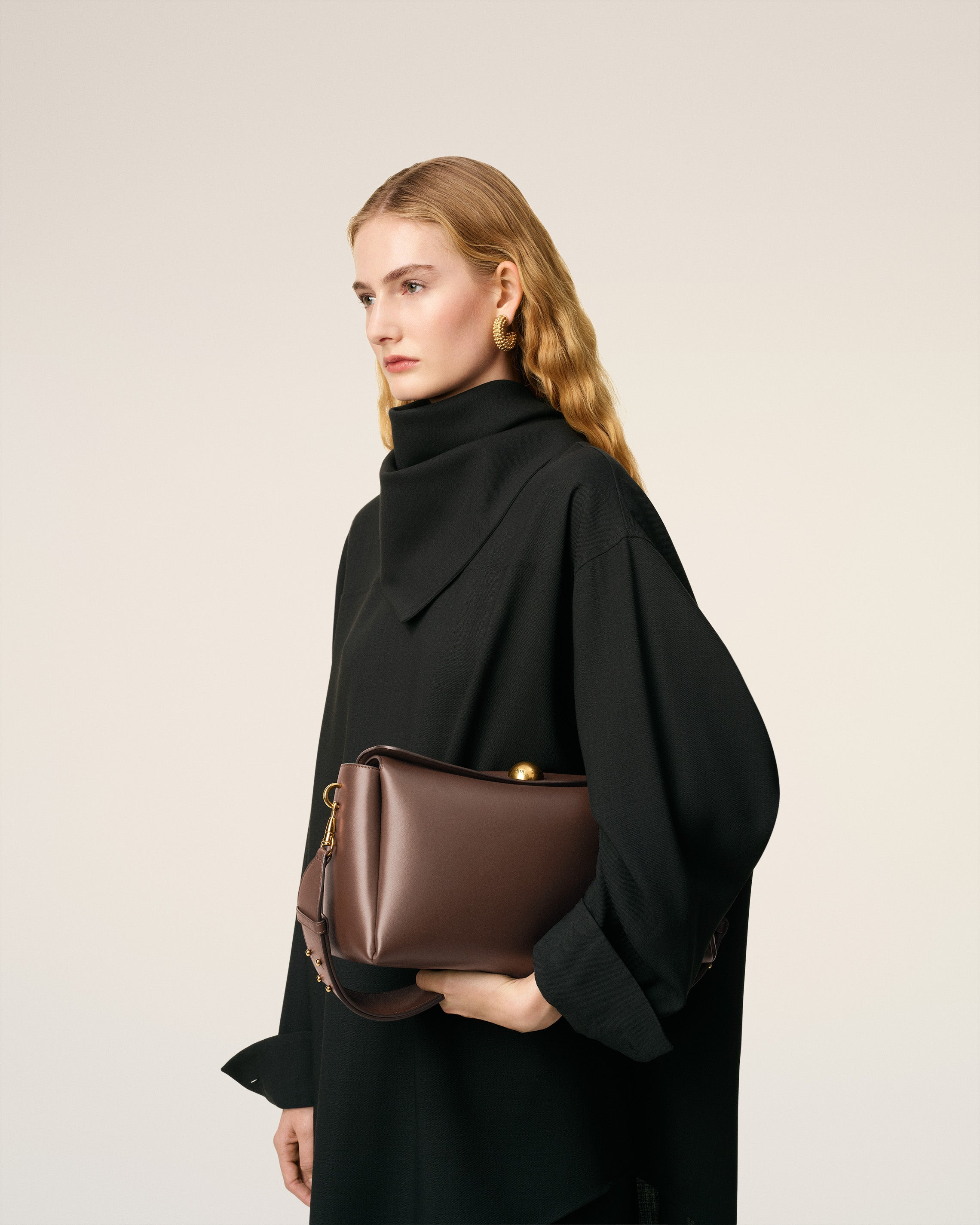 BROWN SMOOTH LEATHER CARROUSEL MEDIUM BAG - 2
