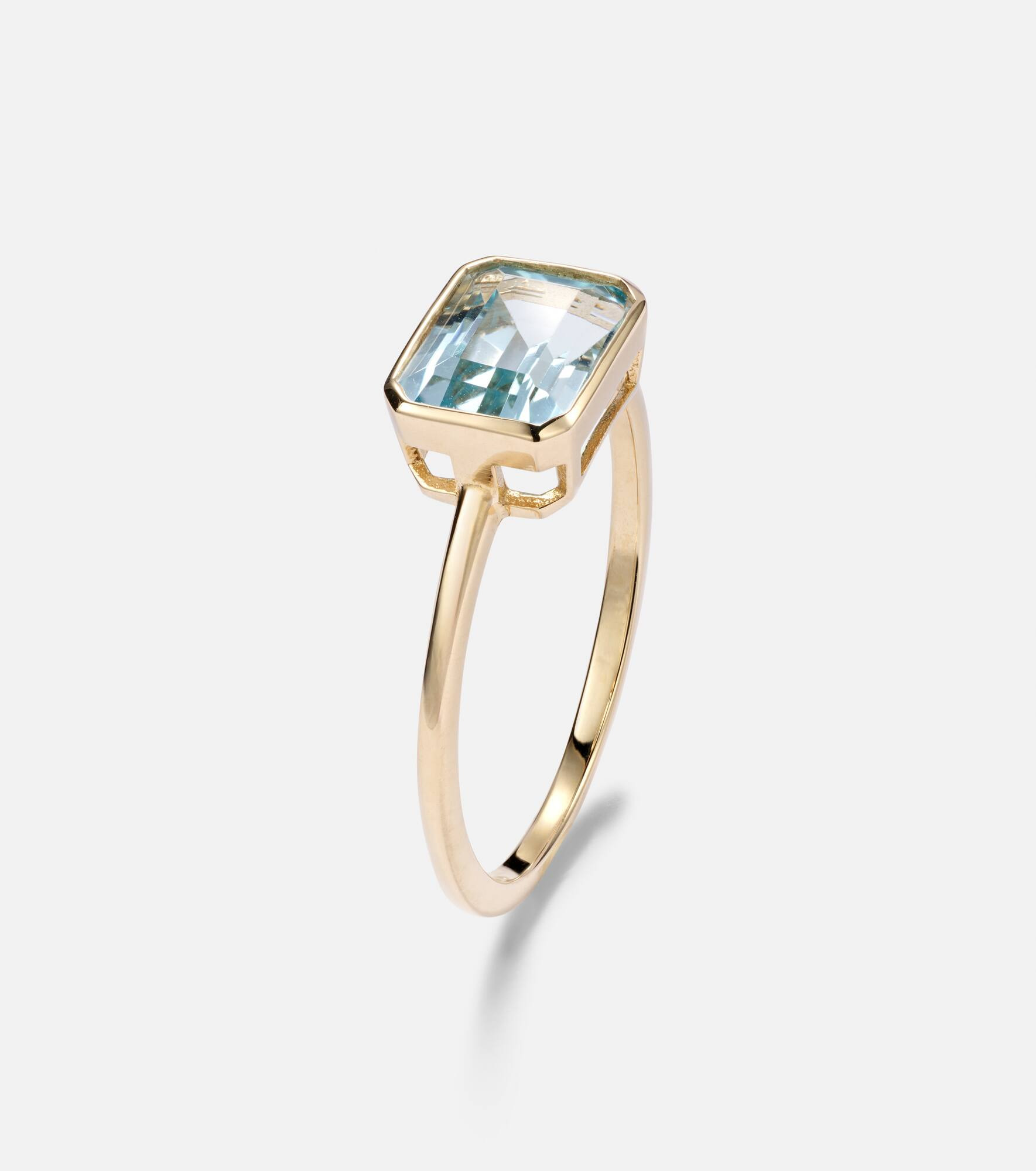 14kt gold ring with blue topaz - 4