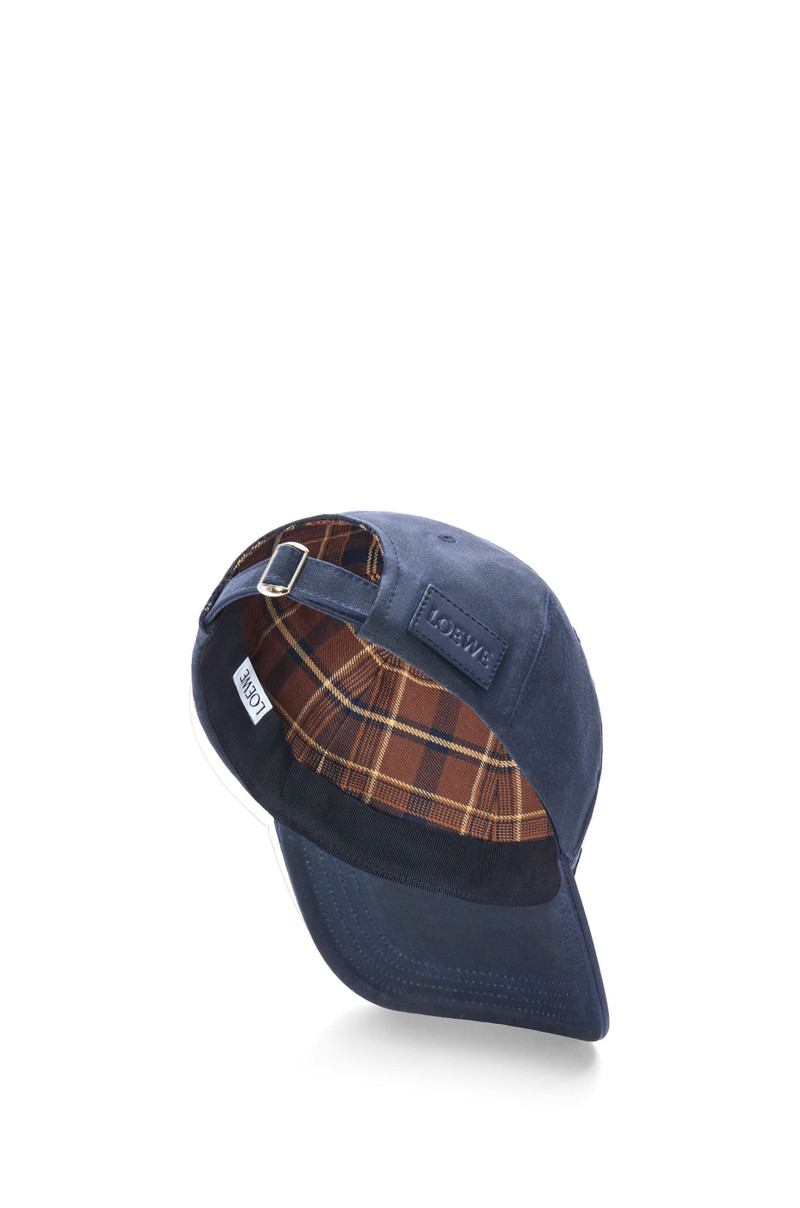 Loewe Cap in waxed canvas outlook
