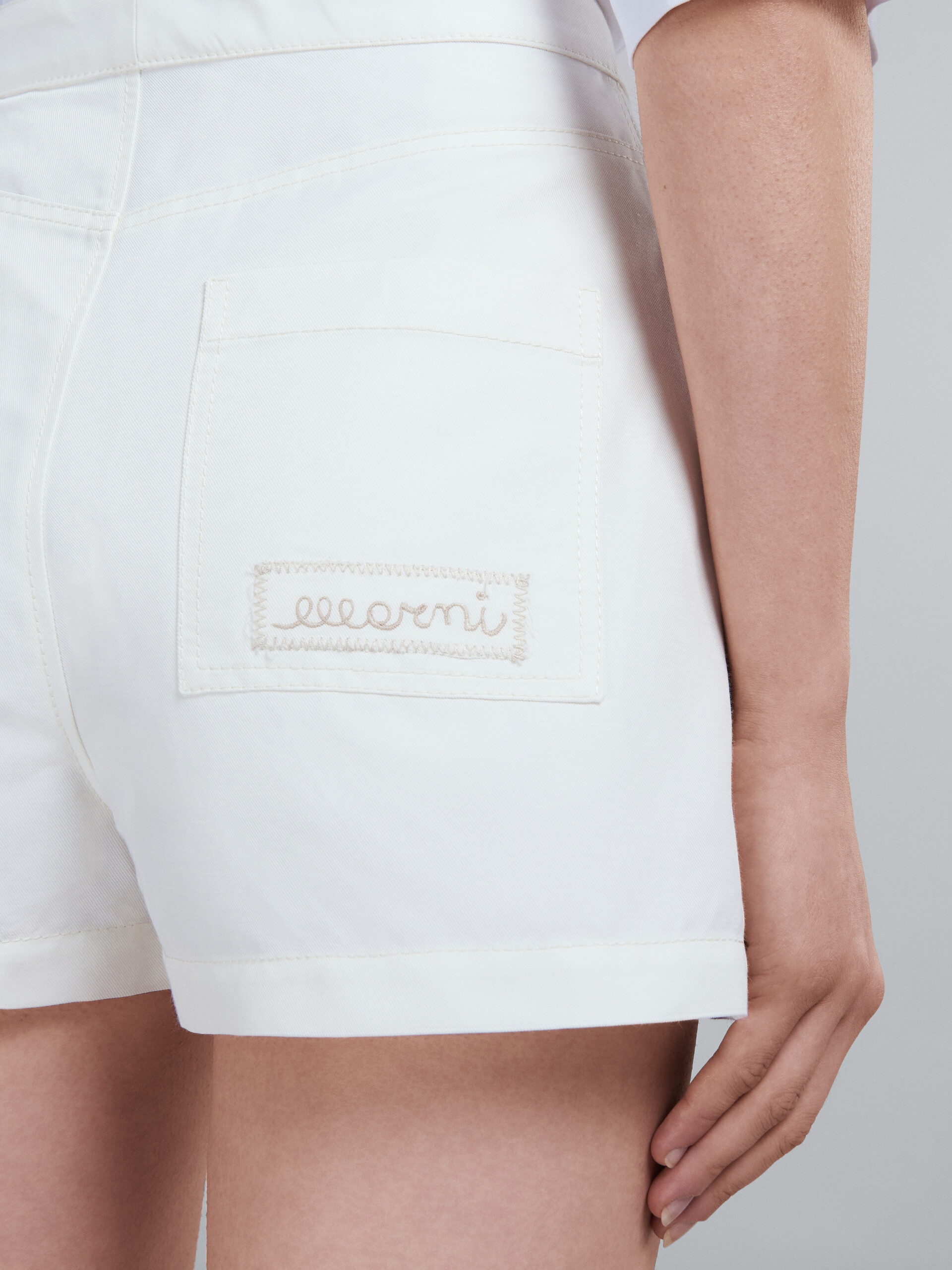 WHITE SHORTS IN TECHNICAL COTTON-LINEN - 4