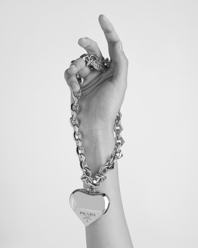 Eternal Gold large pendant necklace in yellow gold 7