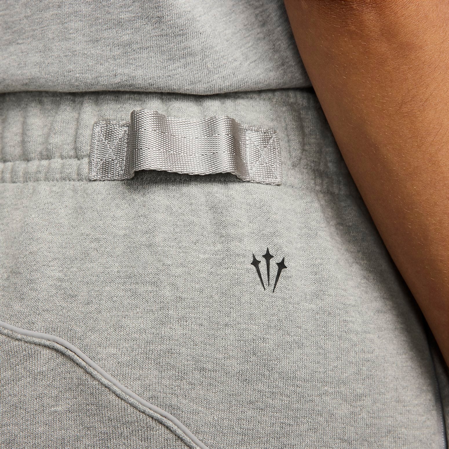 Nike x NOCTA Drake NRG Sweatpants 'Grey' FN7661-063 - 3