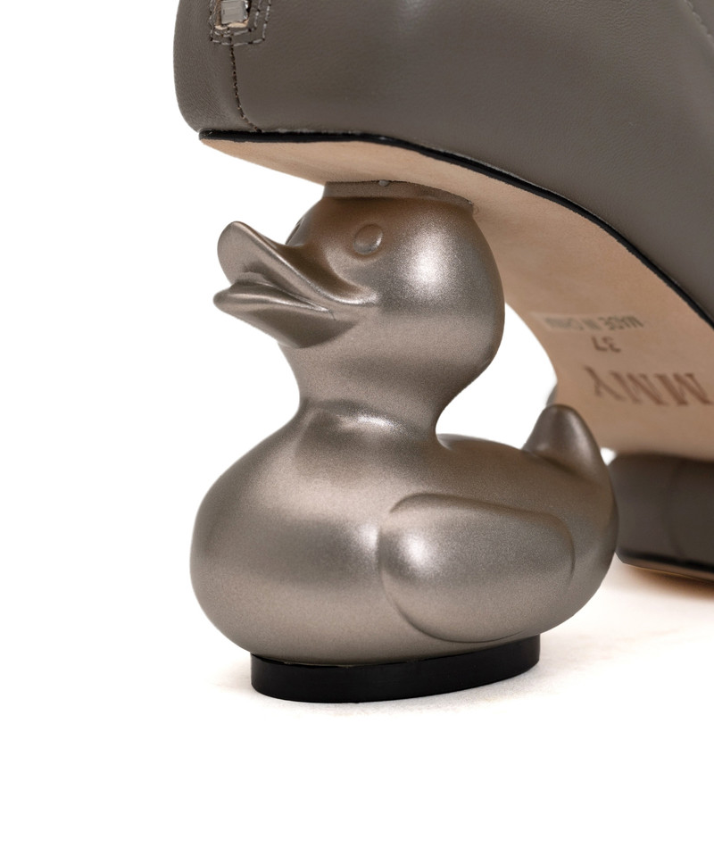 Duck Heel Boots 18