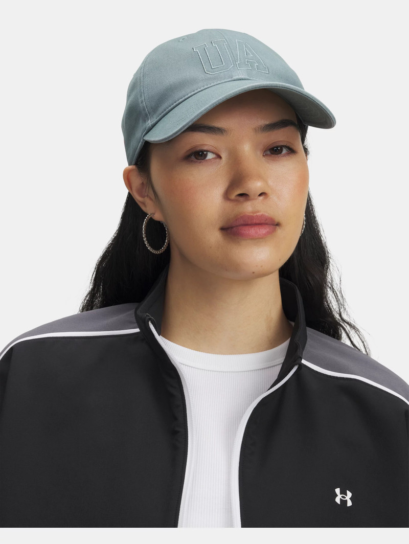 UA Essential Blitzing Low 3