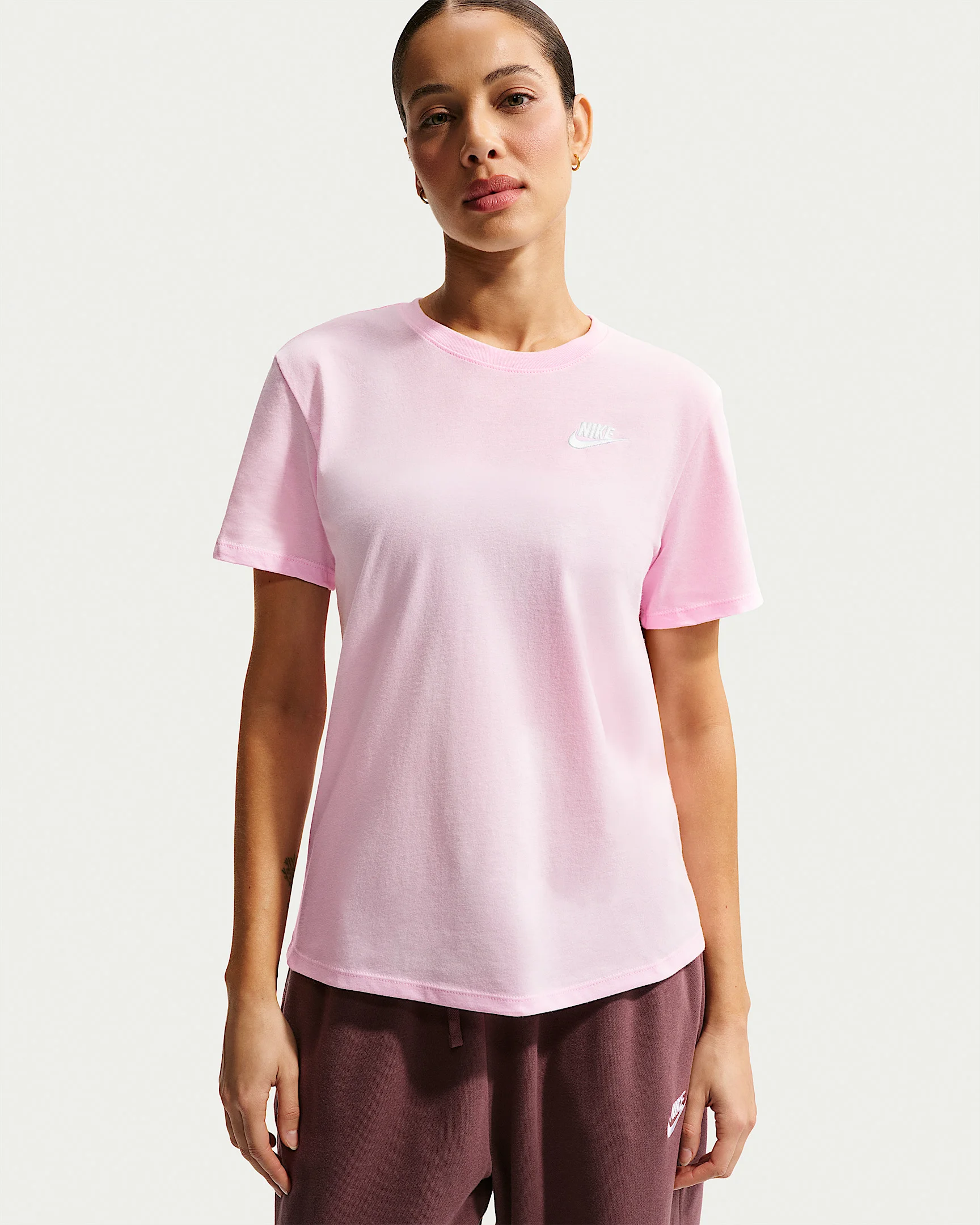 Nike Sportswear Club Essentials Women's T-Shirt - 1