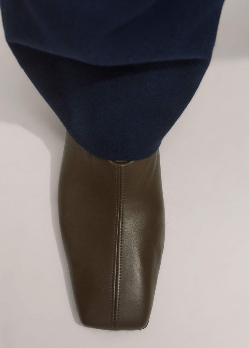 High Front Block Heel 4