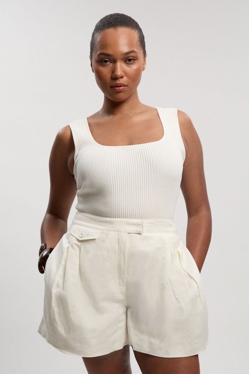 Plus Size Viscose Linen Woven Pocket Detail Short 1