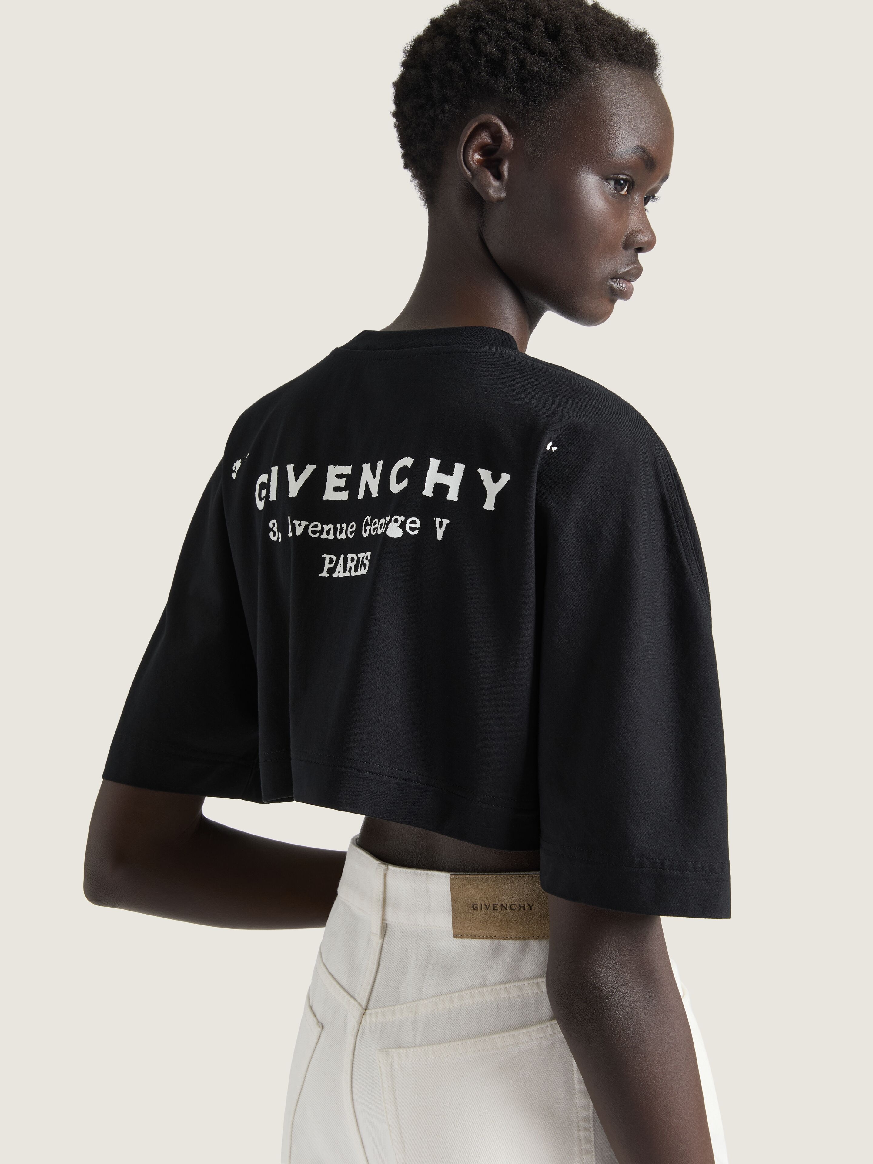 CROPPED FIT T-SHIRT IN COTTON WITH GIVENCHY STAMP PRINT - 3