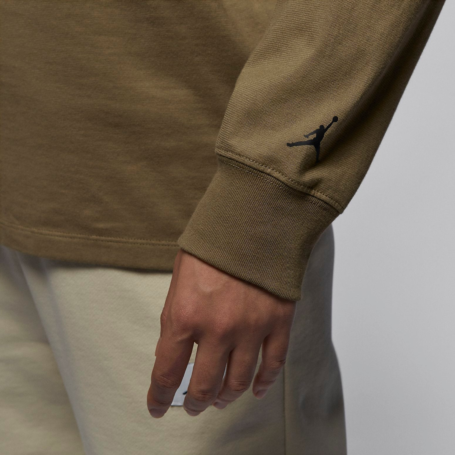 (WMNS) Air Jordan x Nike Long-Sleeve Graphic T-Shirt 'Olivegreen' FD7206-395 - 2