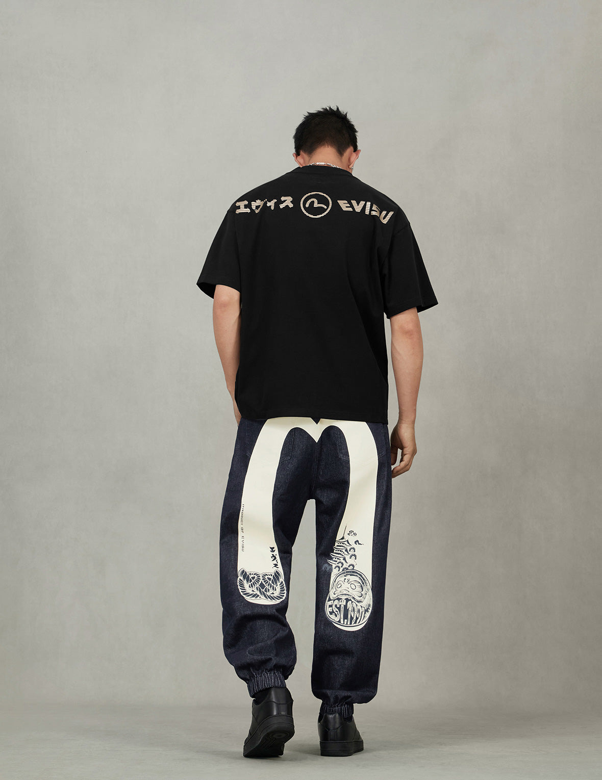 Lion Dance and Mountain Embroidery Relax Fit T-Shirt - 6