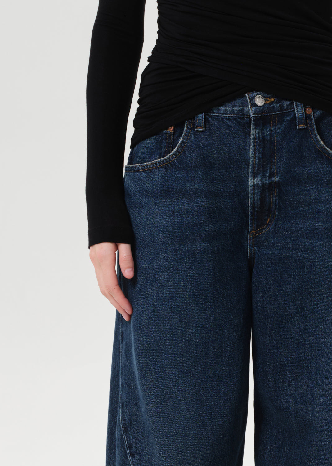 TWIST JEAN IN NEXUS - 5