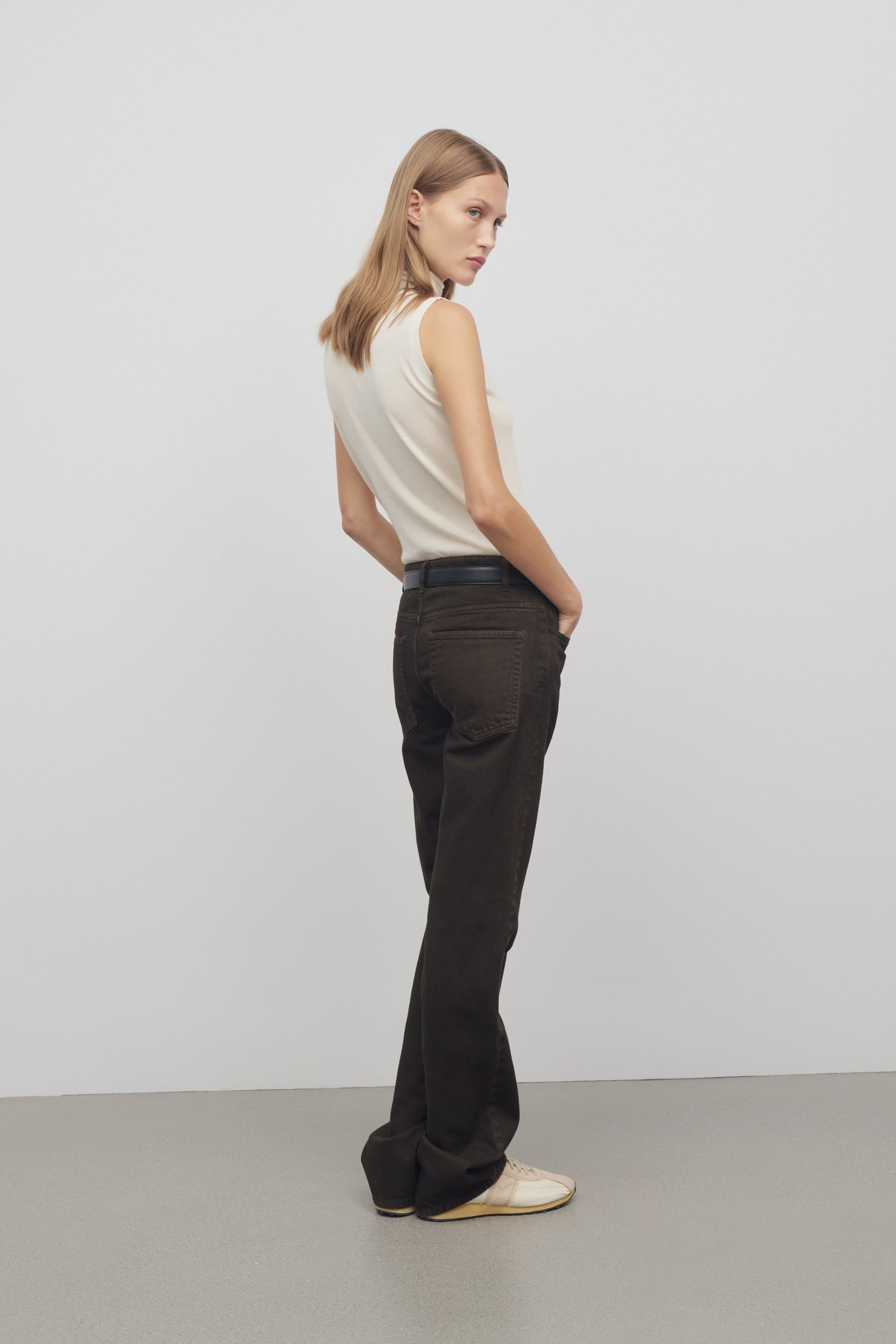 Carlyl Jean in Cotton - 4