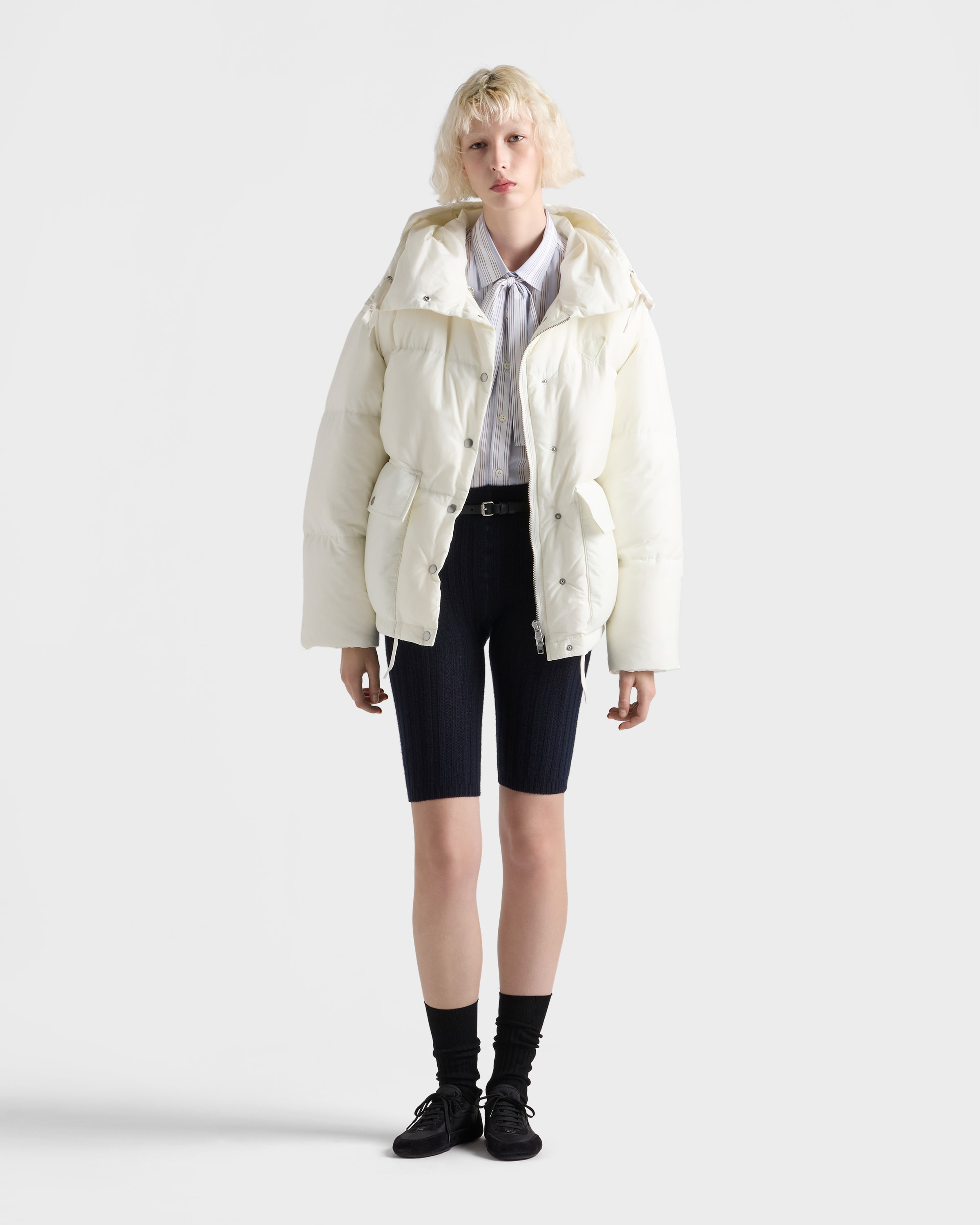 Medium-weight hooded soft fabric down jacket - 2