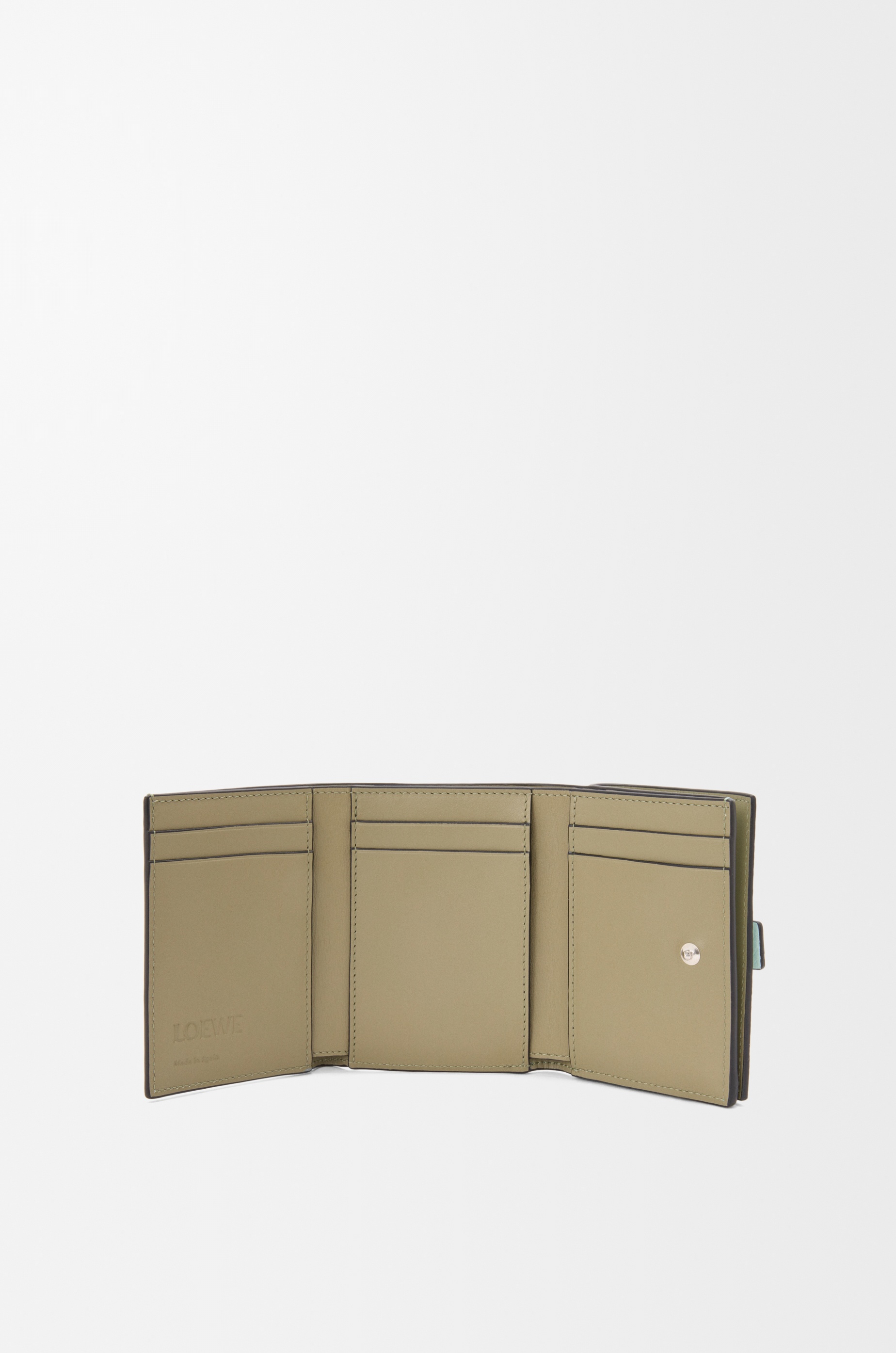 Trifold wallet in soft grained calfskin - 2