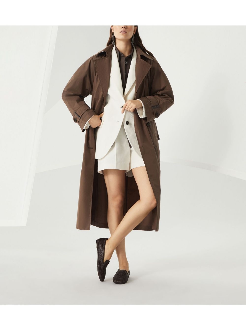 Monili bead-embellished trench coat - 2