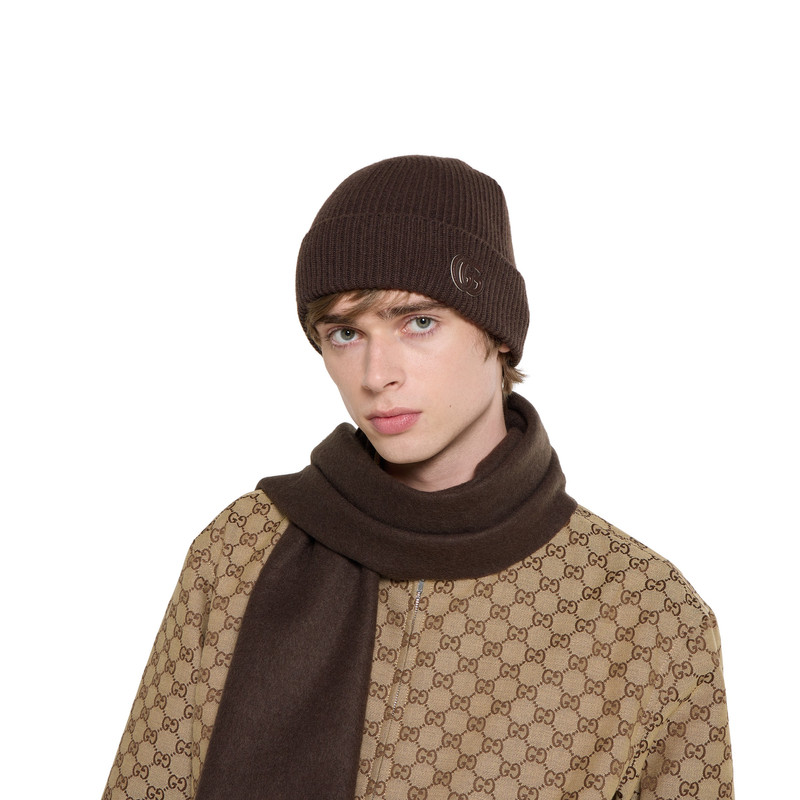 Cashmere hat with patch 3