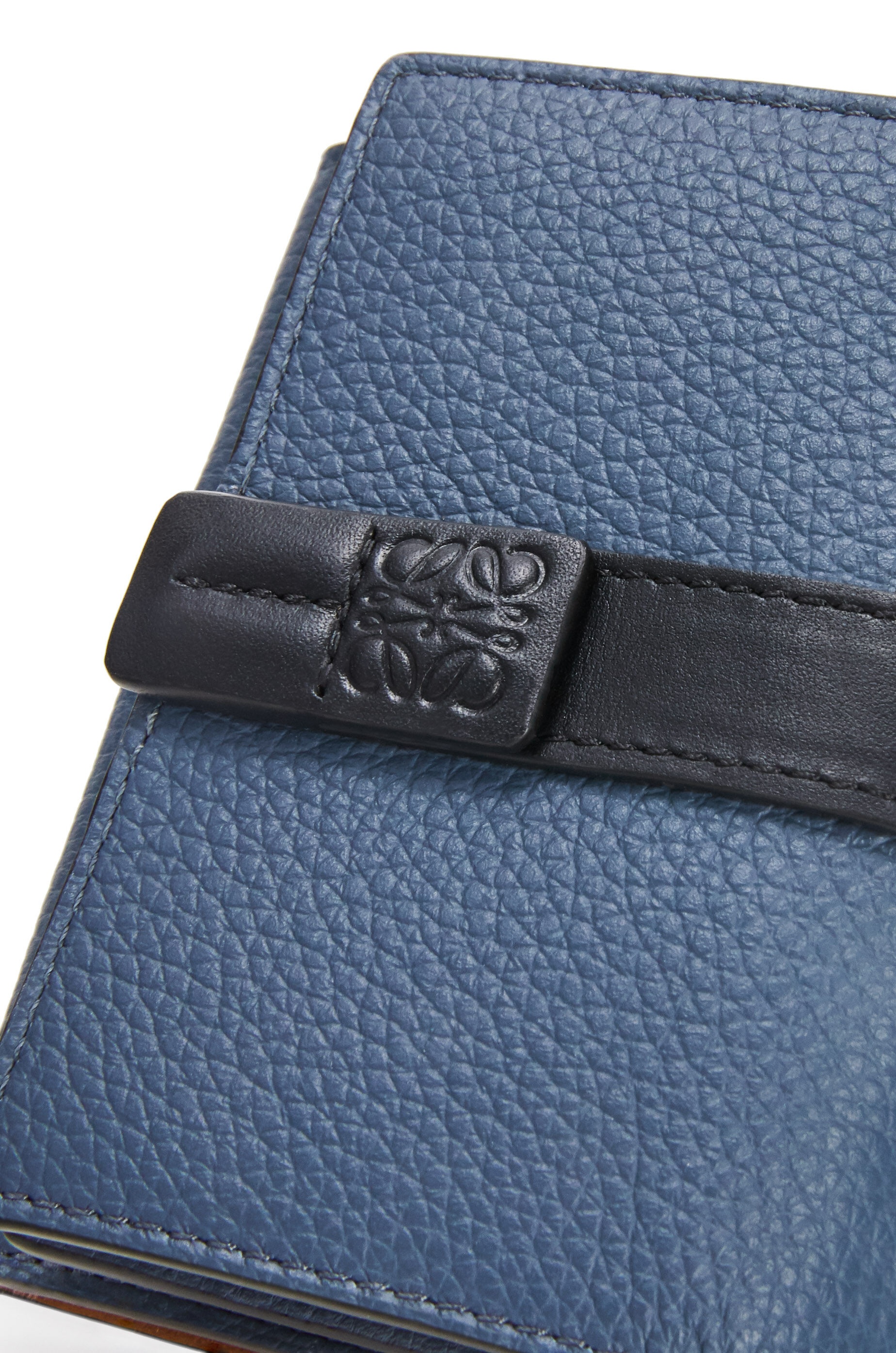 Trifold wallet in soft grained calfskin - 6