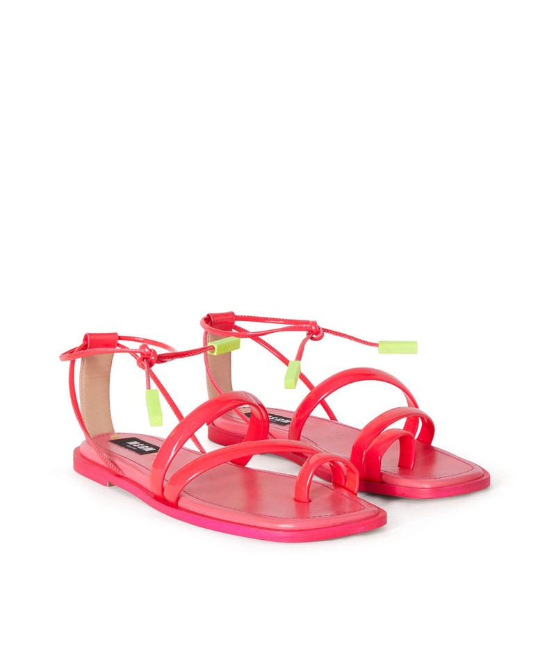 Low sandals with patent leather straps 2