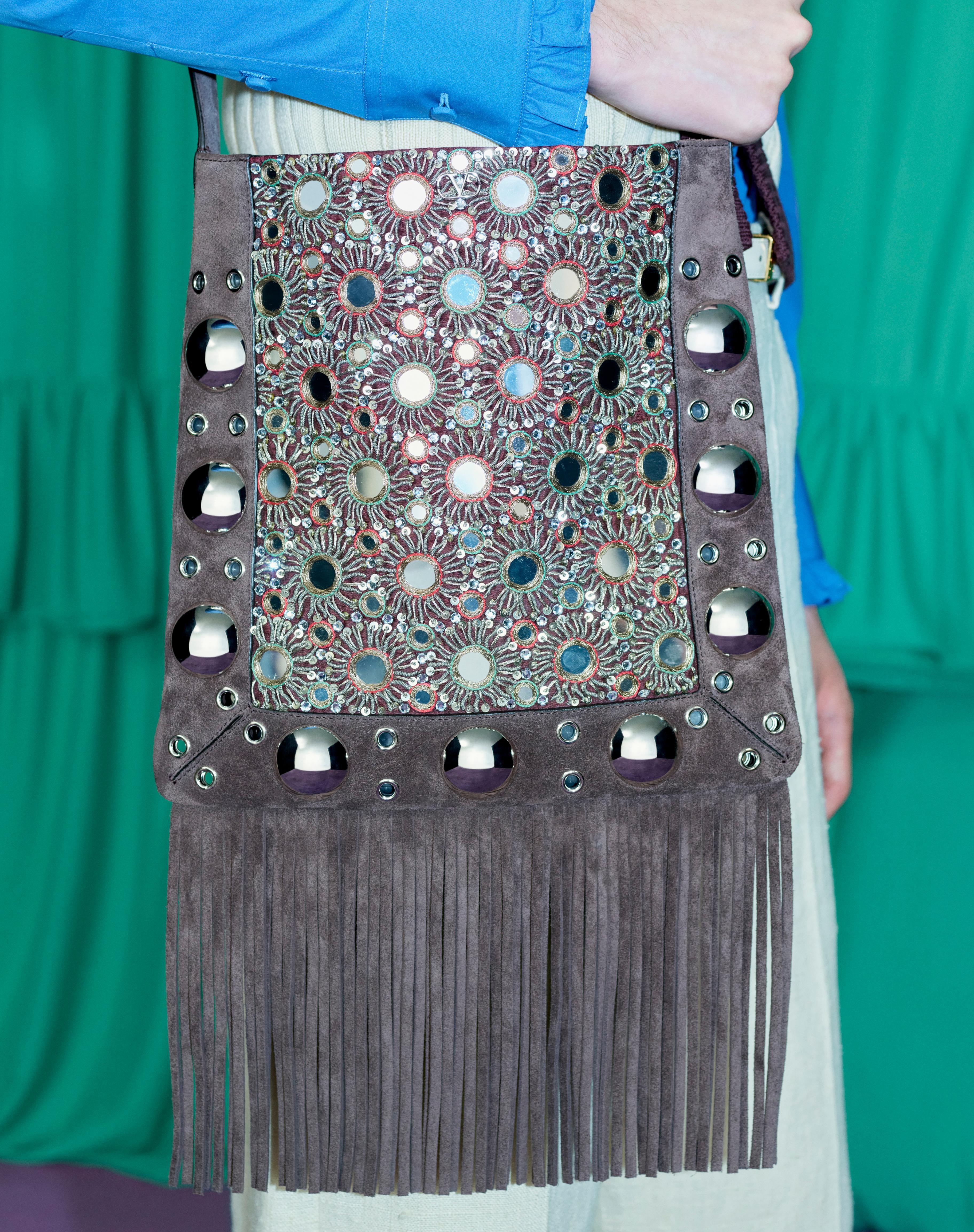 VALENTINO GARAVANI NELLCÔTE EMBROIDERED SHOULDER BAG - 9