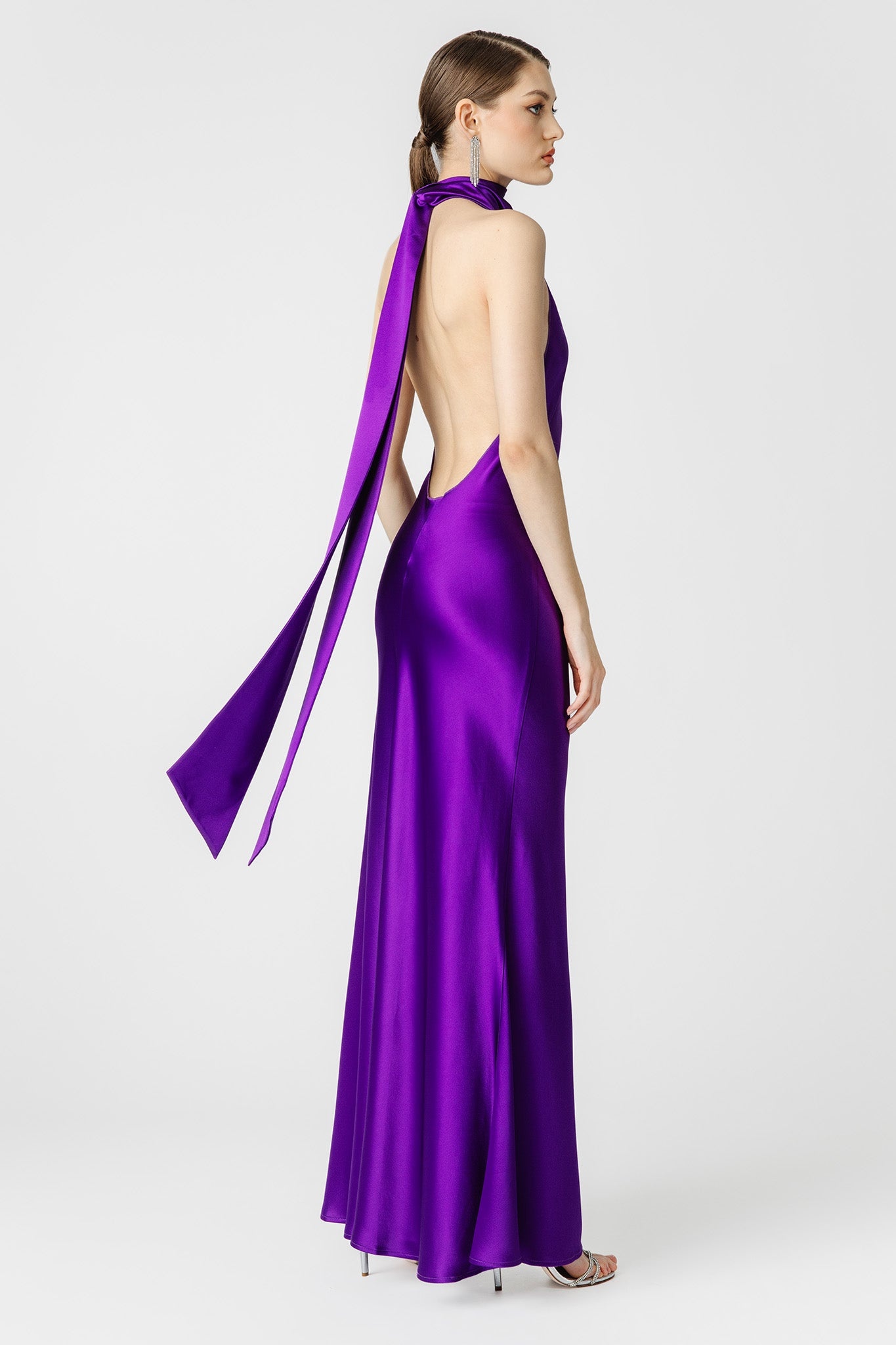 PENELOPE BACKLESS SATIN GOWN - 5