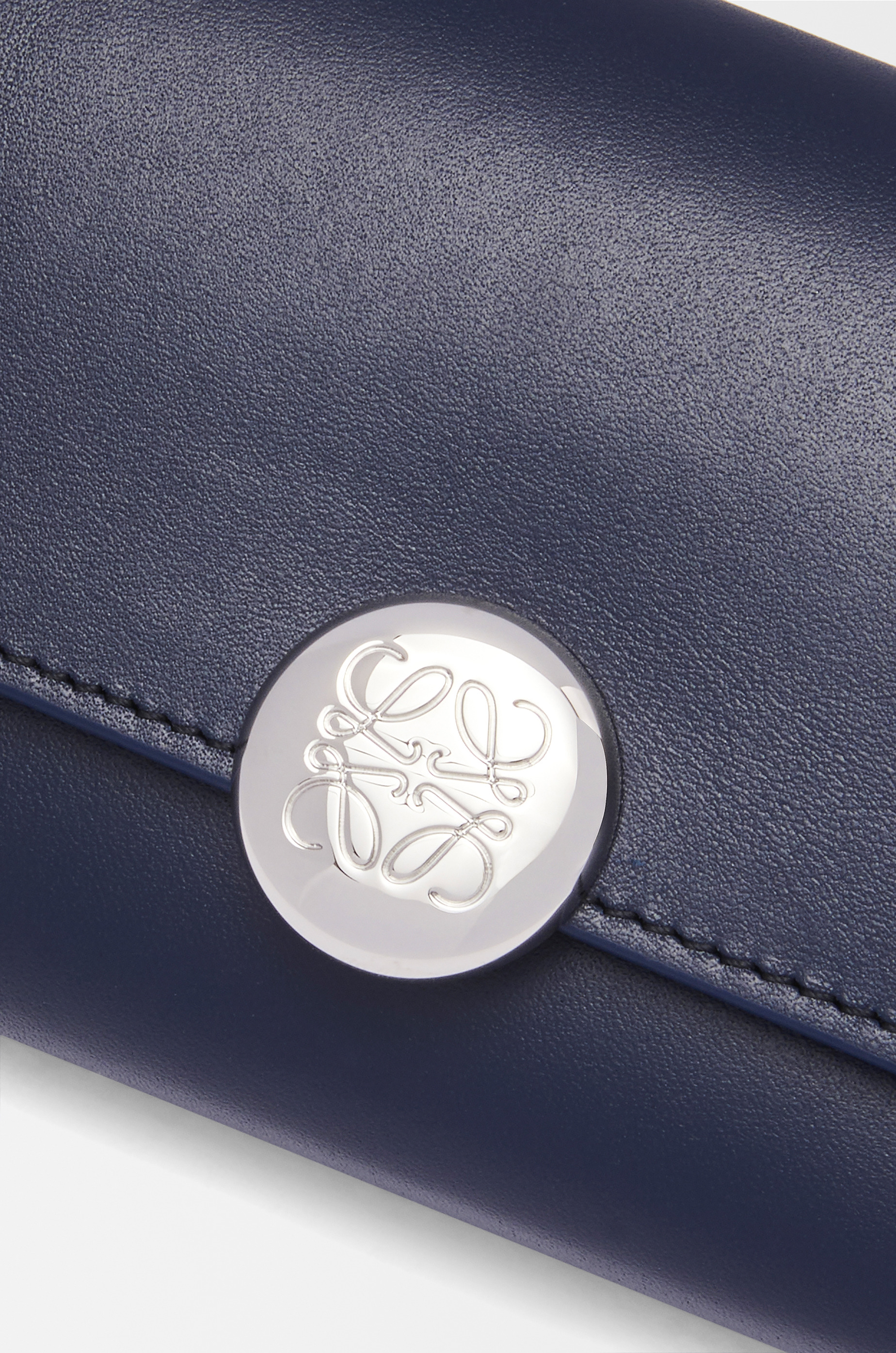 Pebble small vertical wallet in shiny nappa calfskin - 5