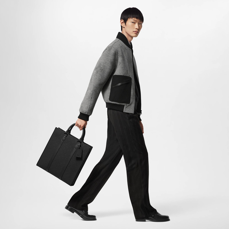 Louis Vuitton Sac Plat NV outlook