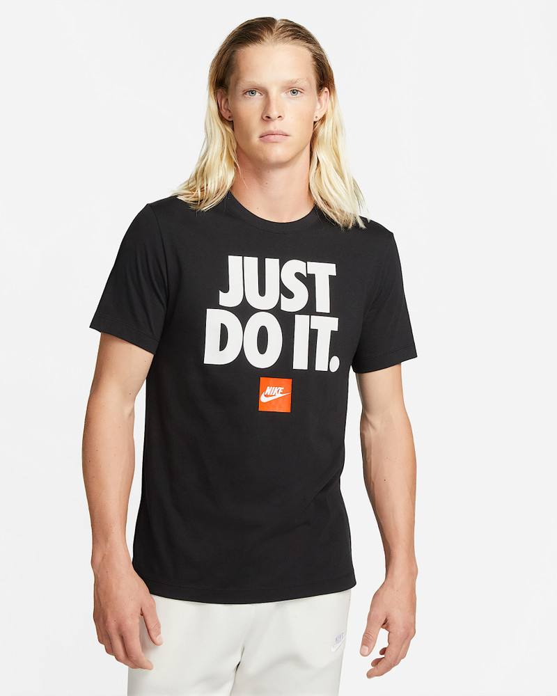 Nike Sportswear Men's T-Shirt 1