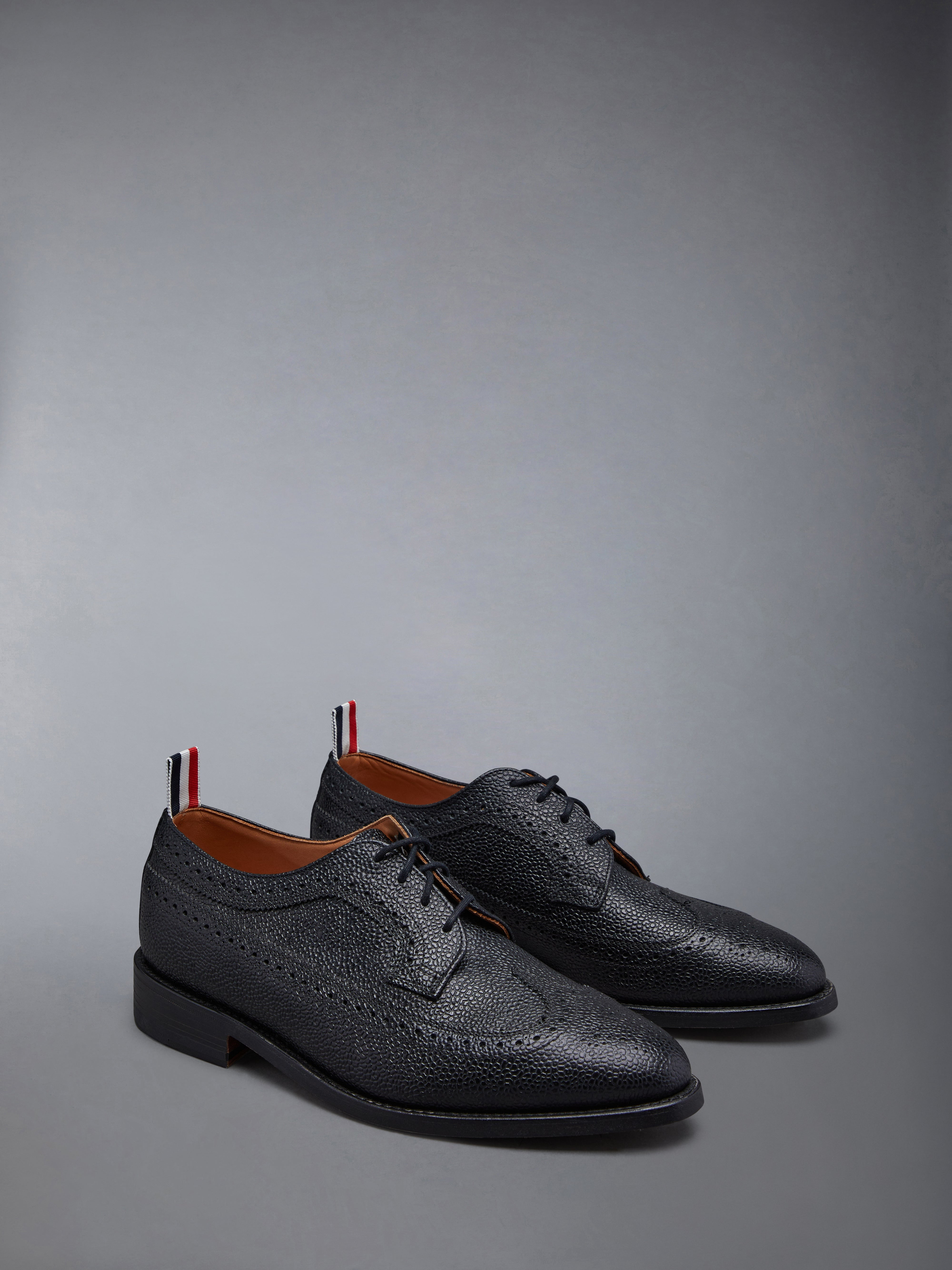 Classic Longwing Brogue Flat In Black Pebble Grain - 2