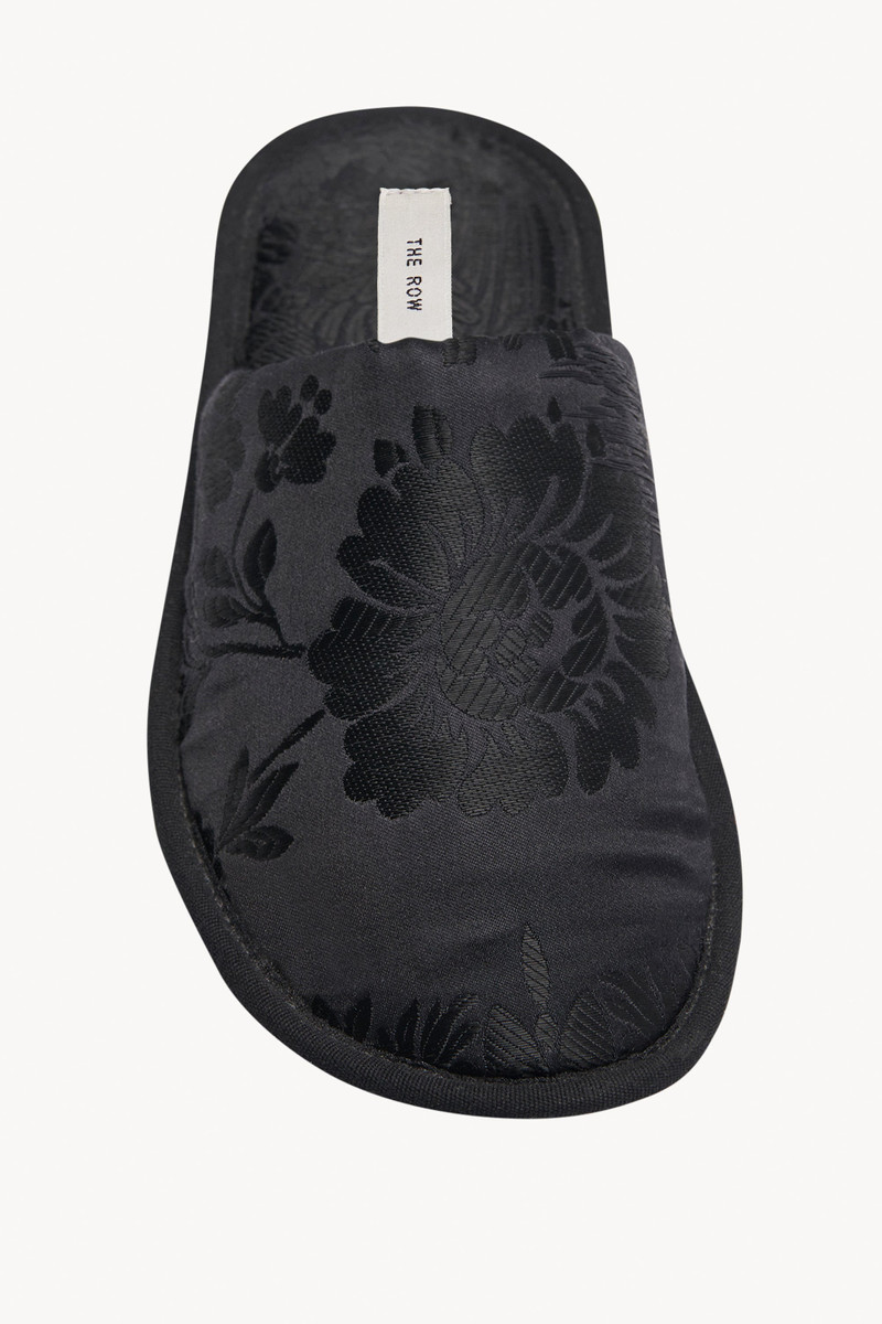 실크와 아세테이트에 있는 Frances Slipper 3