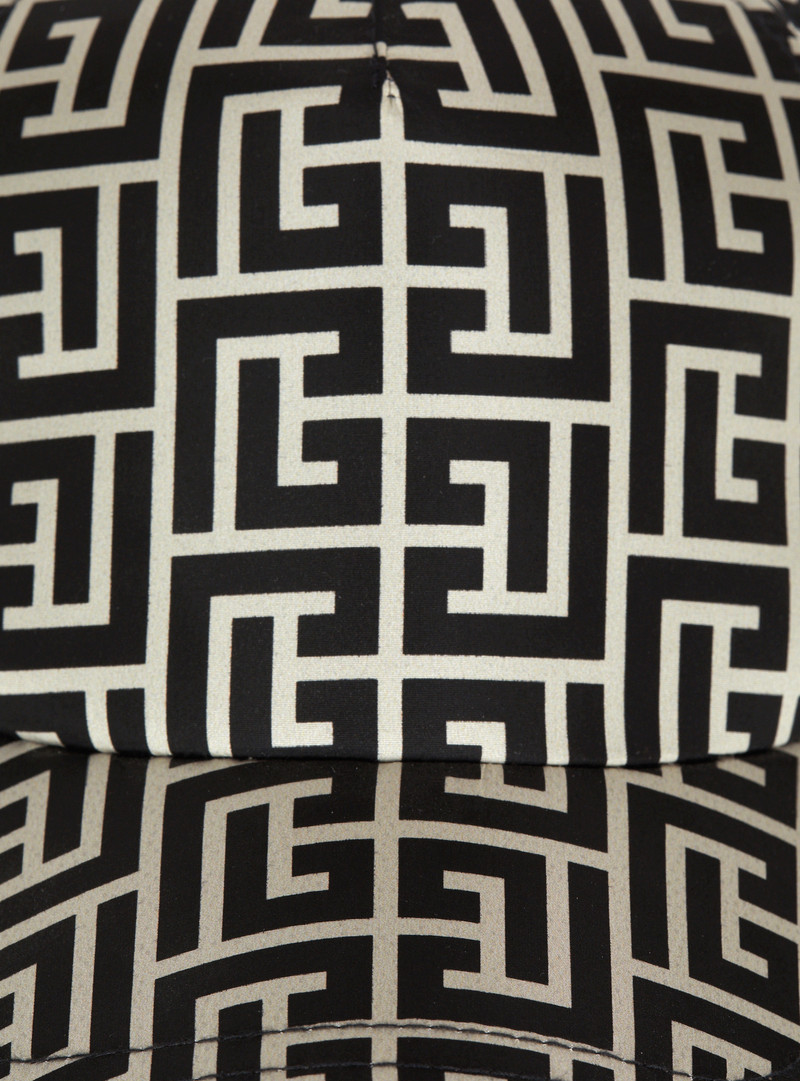 Monogrammed jacquard cap 4