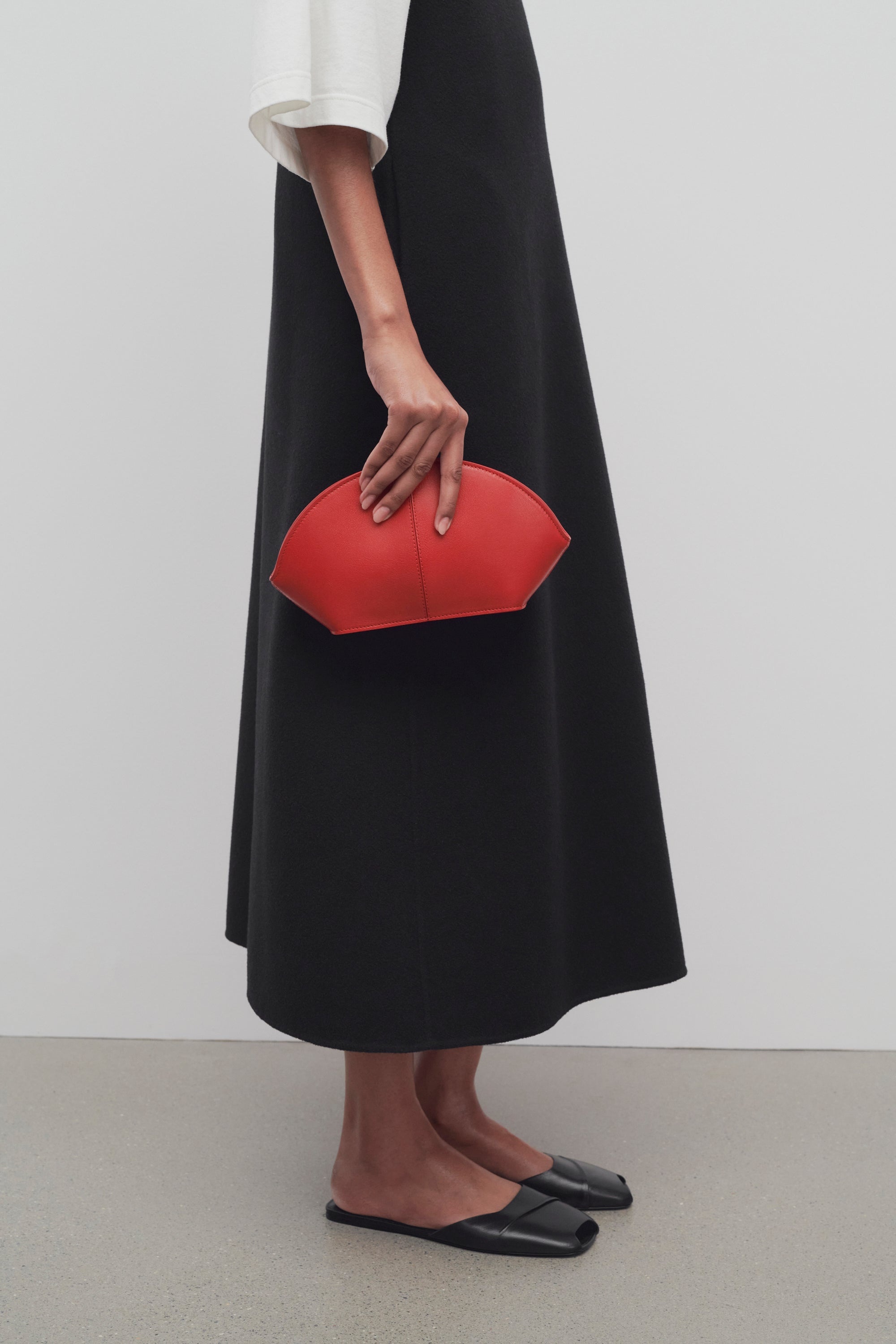 Mel Clutch in Leather - 4