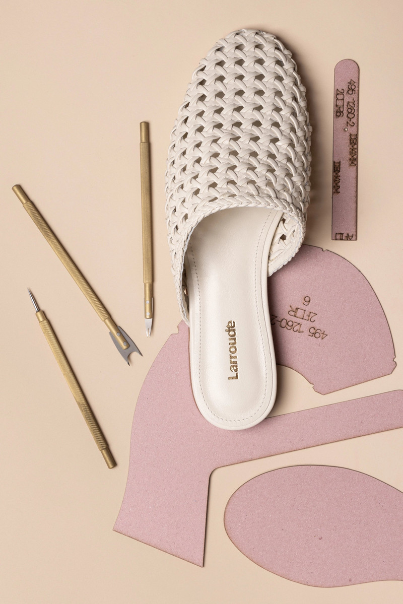 Larroudé Venice Macrame Flat Mule In Ivory Leather outlook