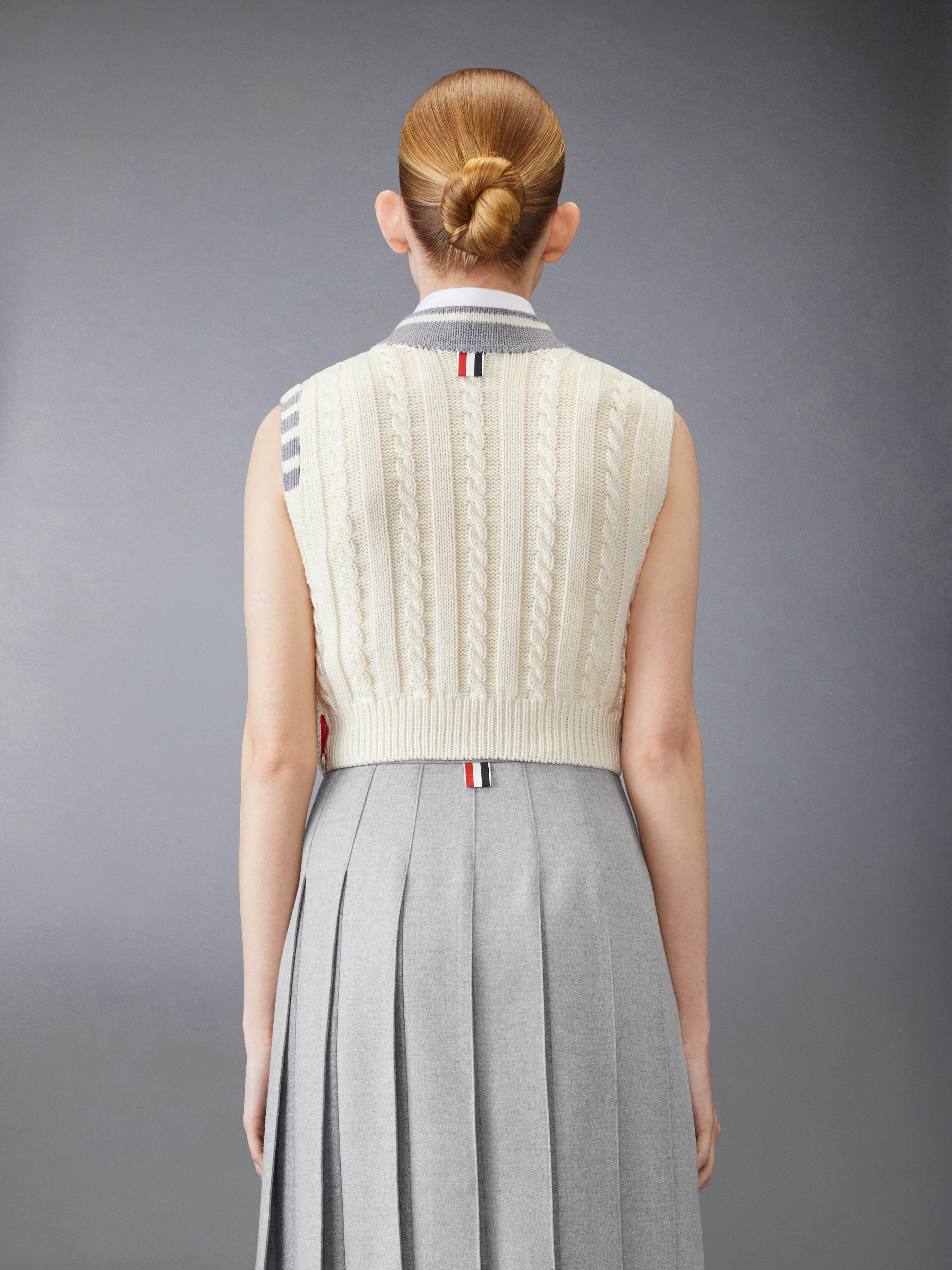 Classic Cable 4-Bar V Neck Vest - 3