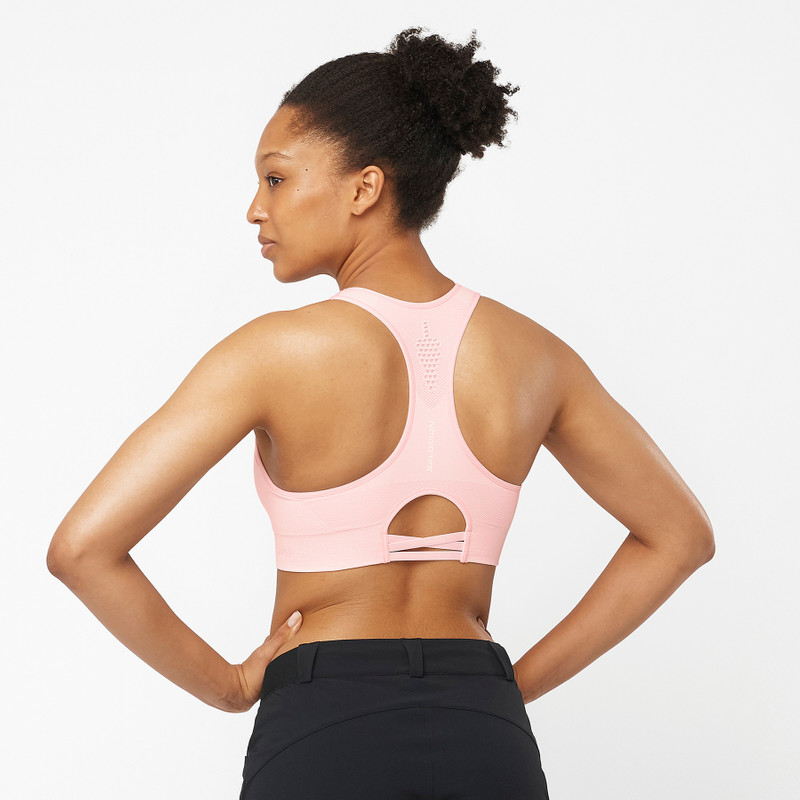 SALOMON ESSENTIAL MOVE ON BRA  SEAMLESS outlook