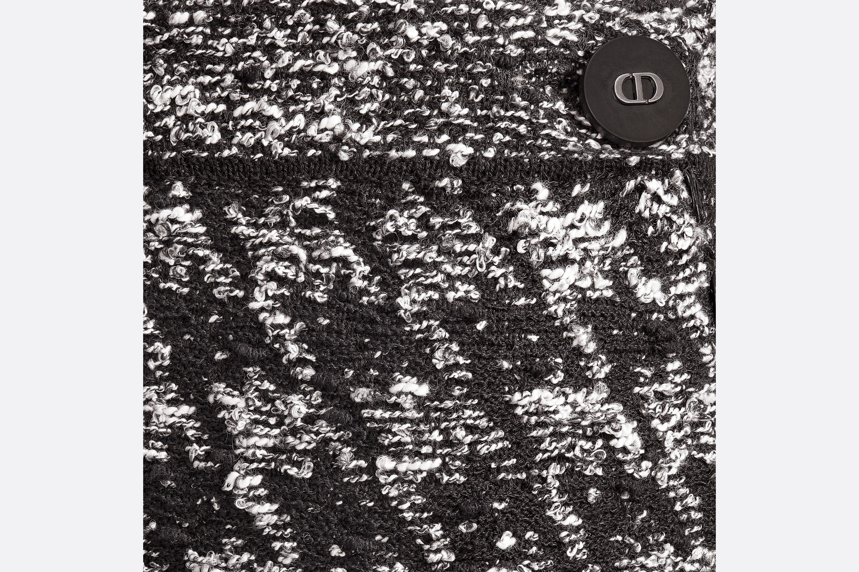 Mid-Length Straight-Cut Skirt - 3